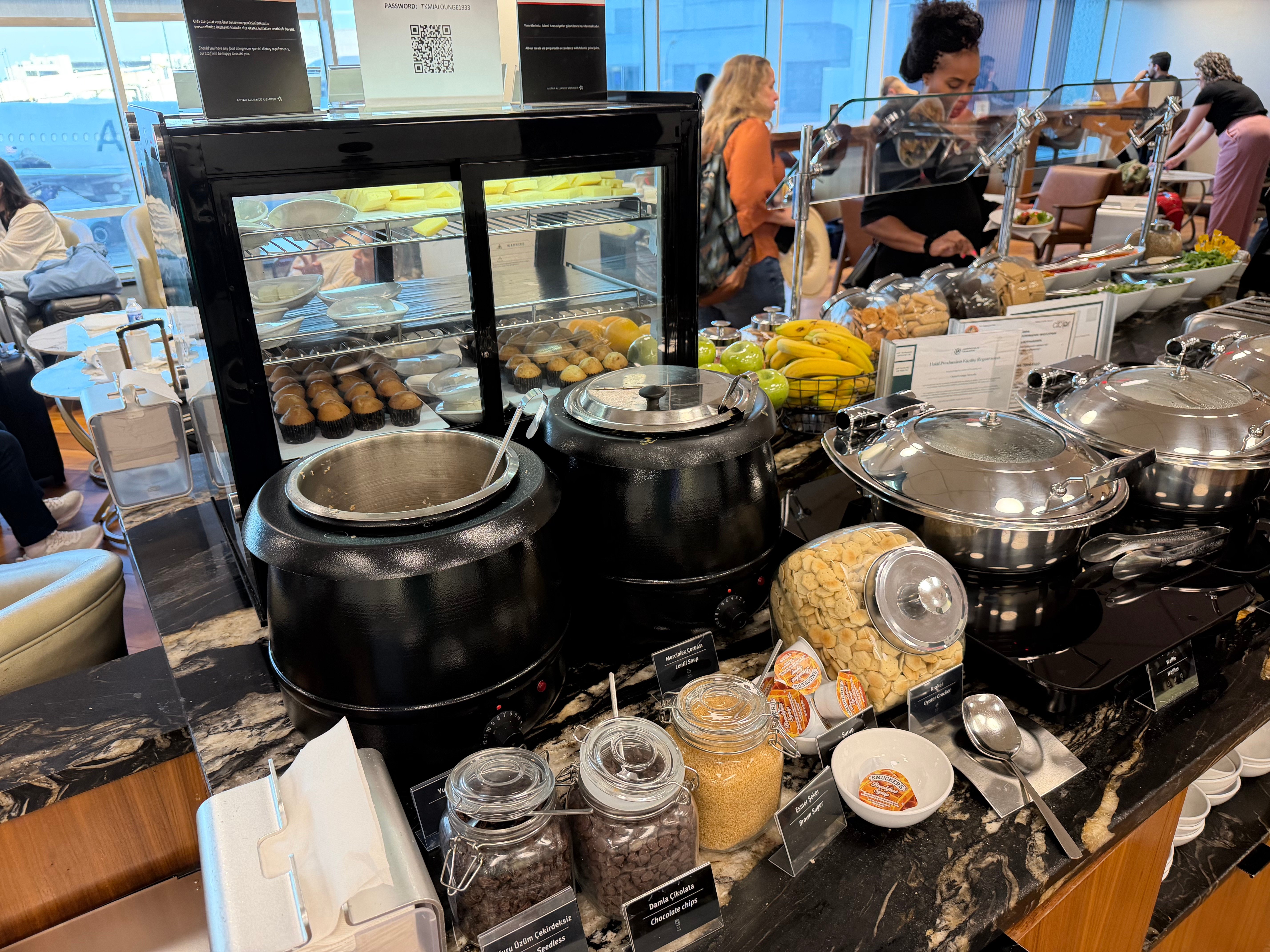 Hot food and coffee area inside the Turkish Airlines Lounge.