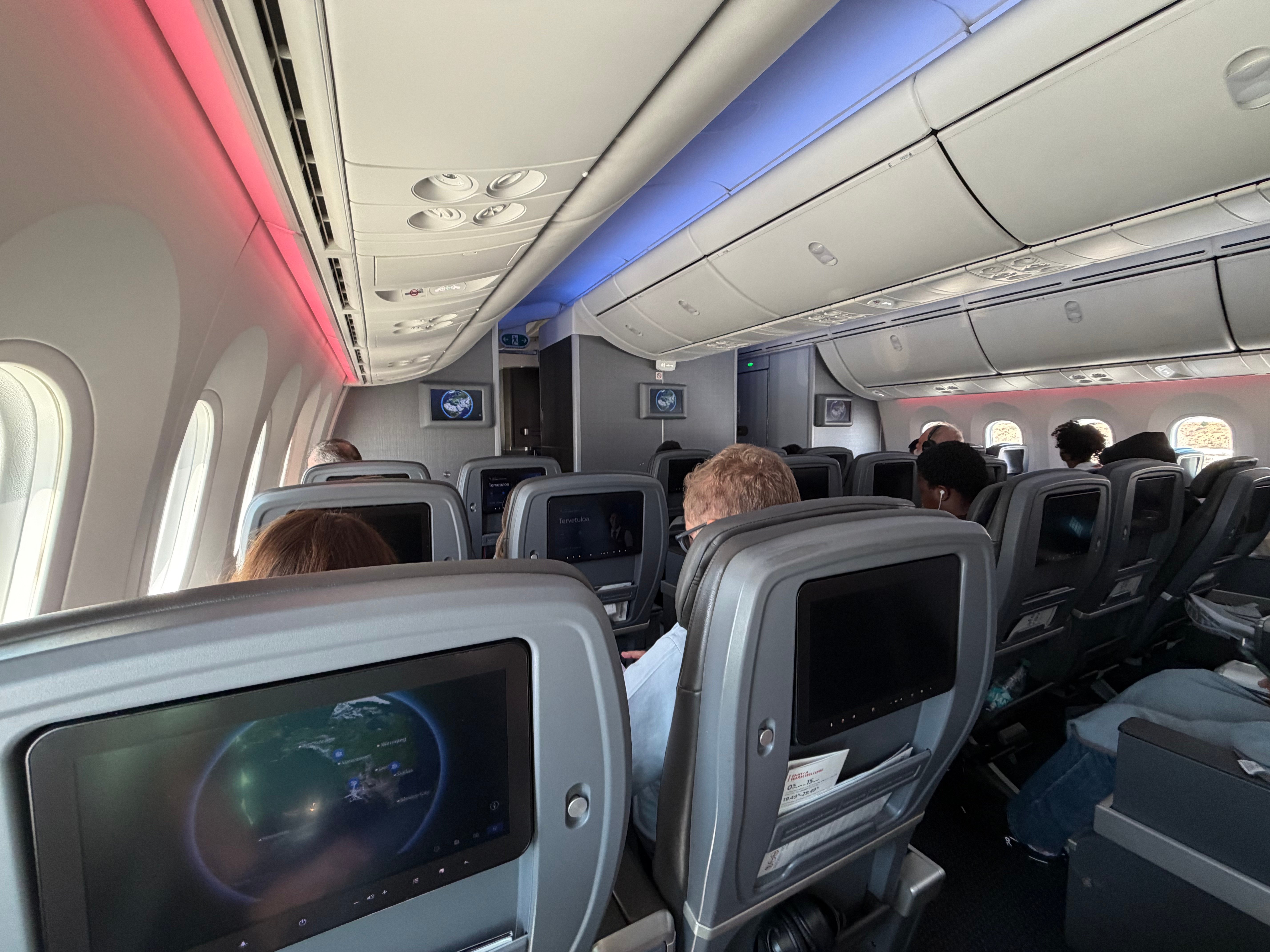 American Airlines 787-8 cabin prepared for arrival in Los Angeles.