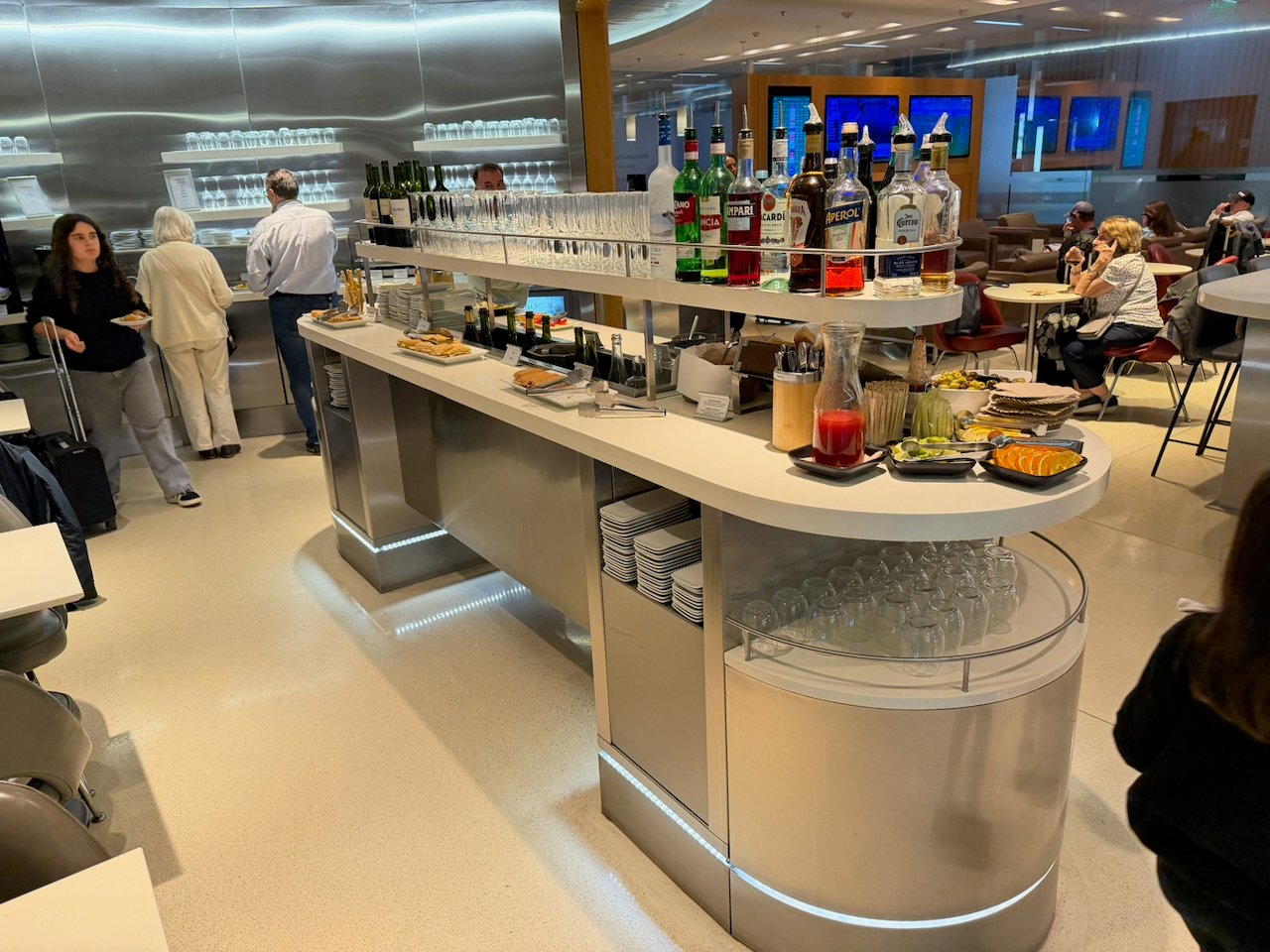 Central buffet island at the AA Iberia lounge at Ezeiza.