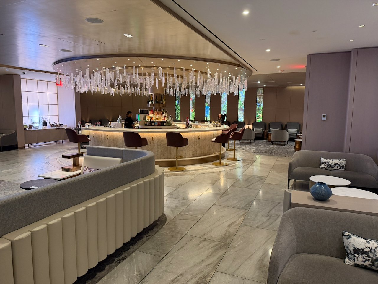 Bar at the Chelsea Lounge in JFK Terminal 8.