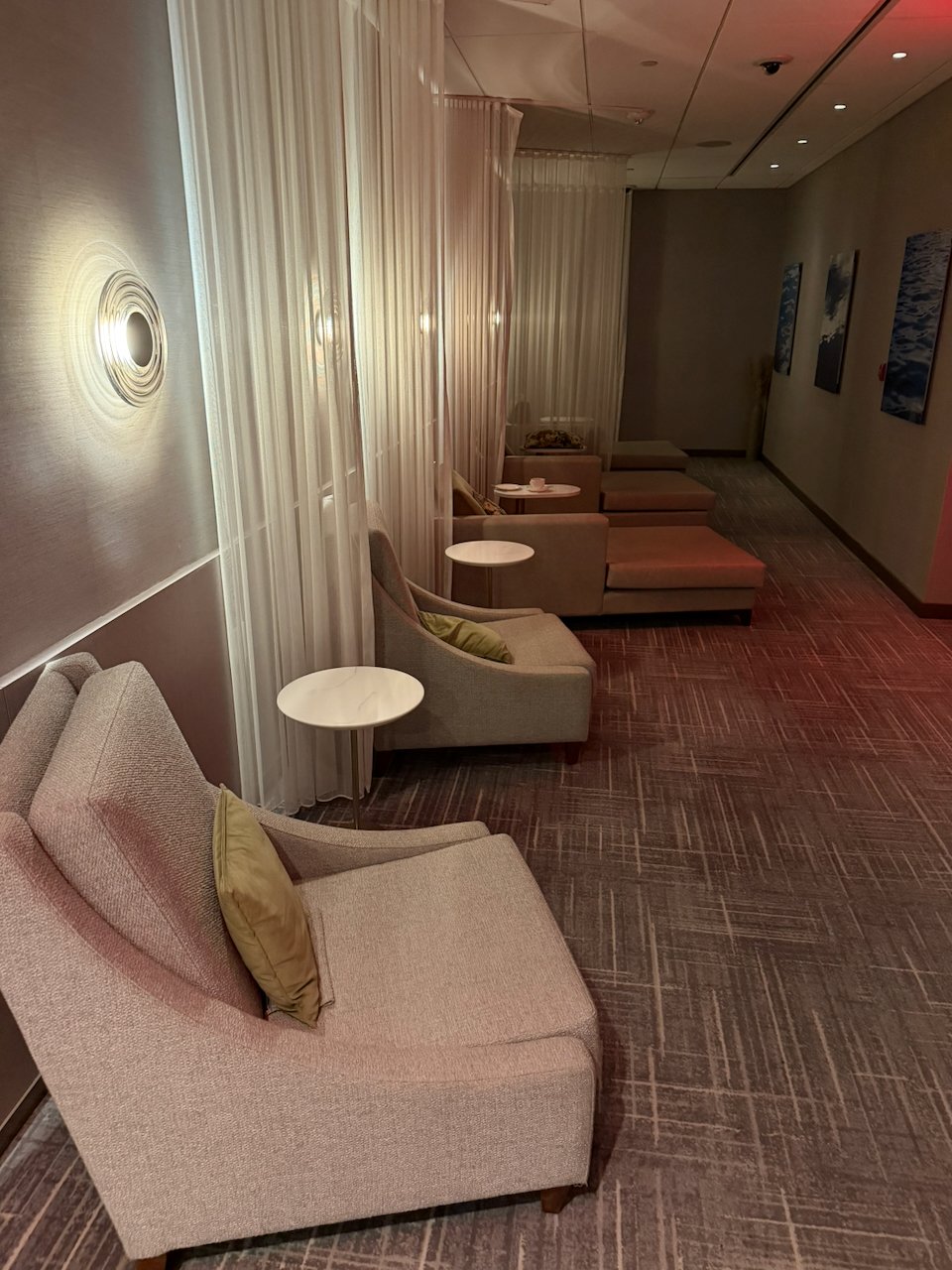 Relaxation corridor at the JFK Chelsea Lounge.
