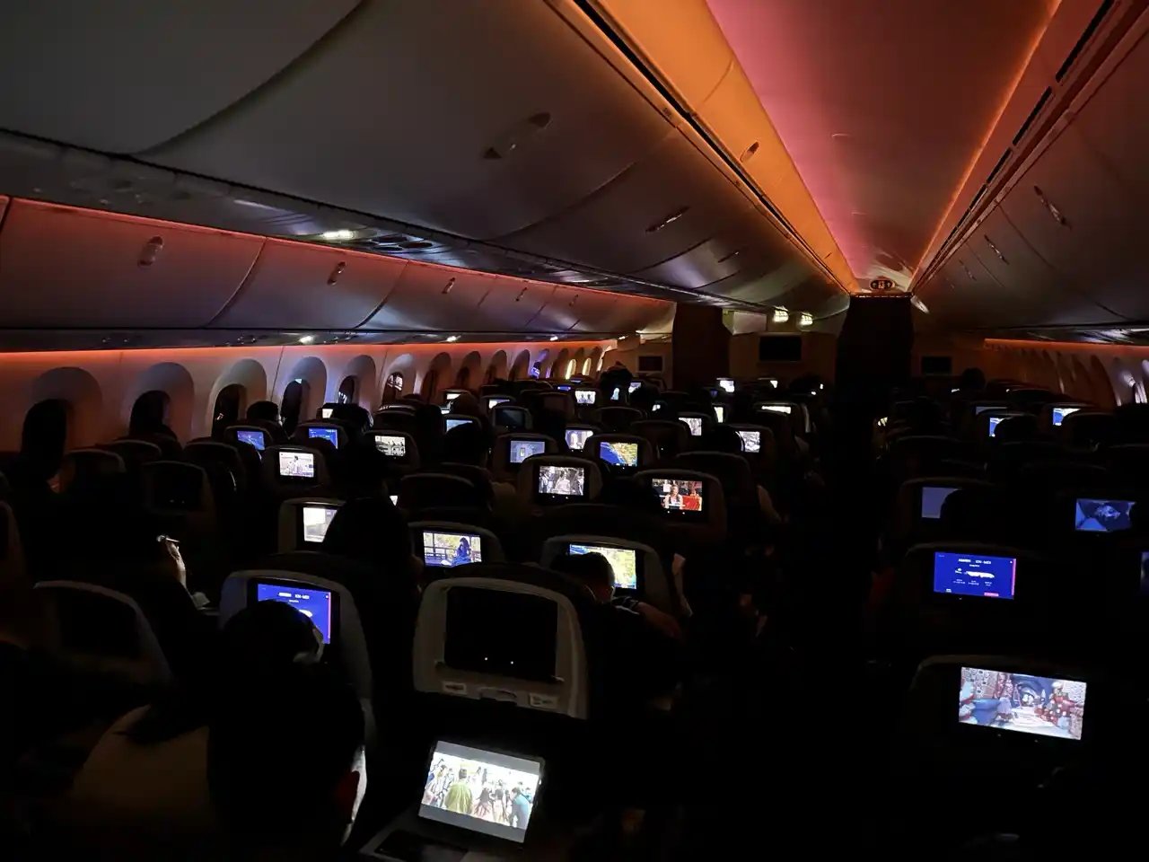 Cabina nocturna en Economy Aeroméxico 787-8