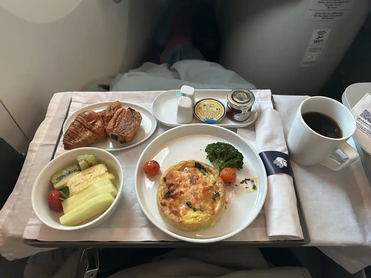 Bandeja de desayuno en Clase Ejecutiva Aeroméxico 787-8