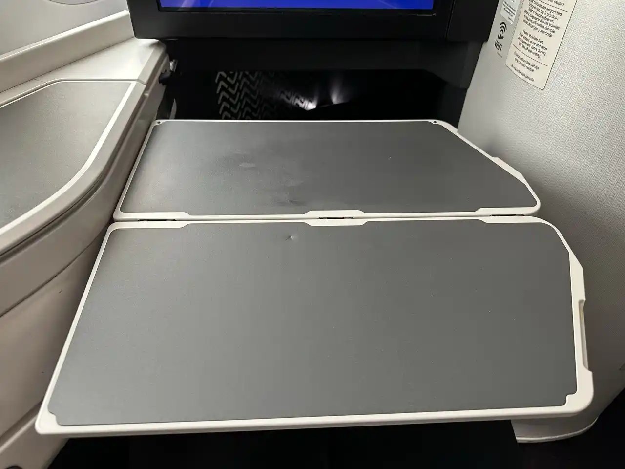 Mesa bandeja Clase Business Aeroméxico 787-9 (Premier One)