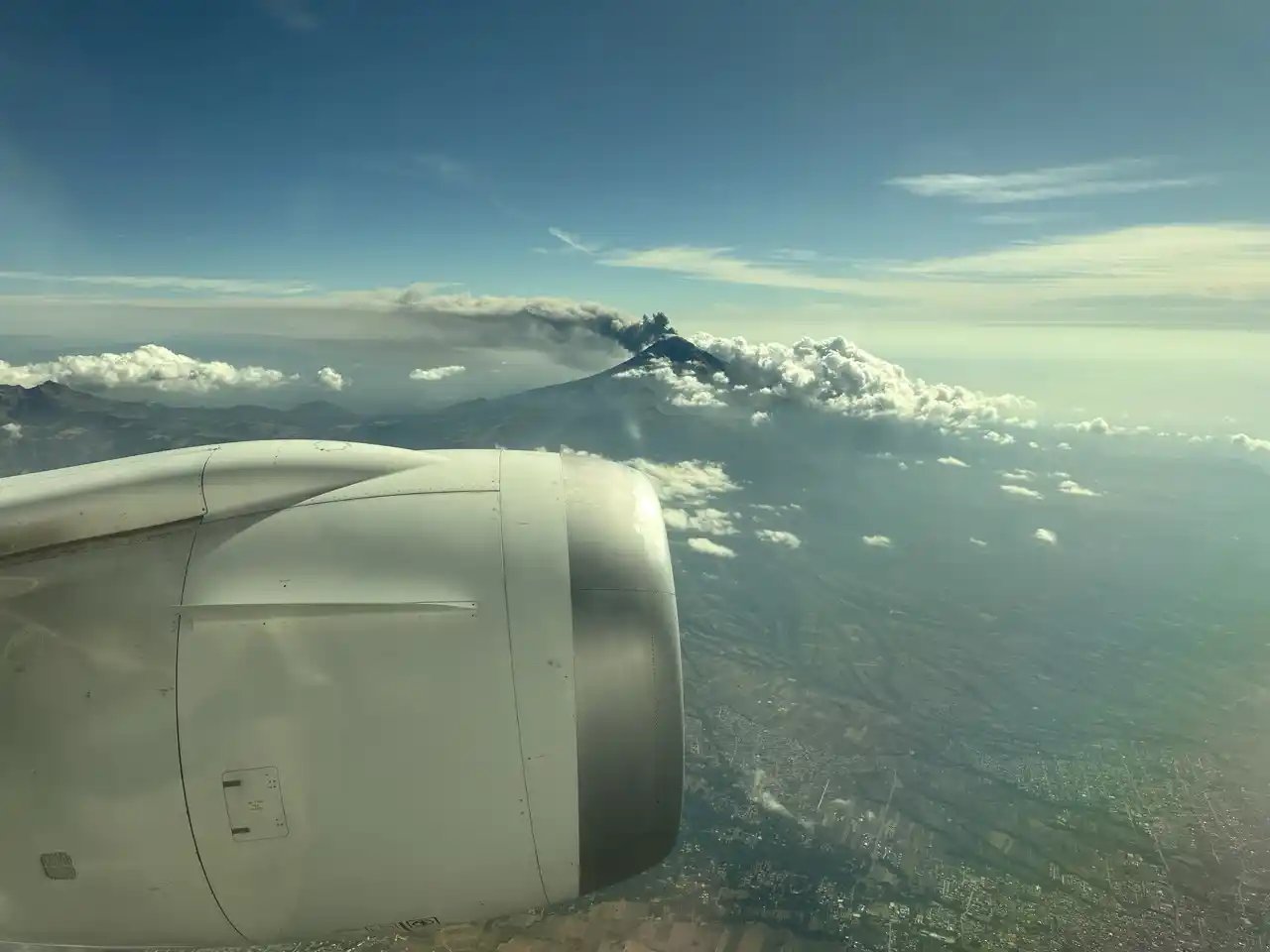Volcán Popocatépetl durante el despegue del Aeroméxico 787-9
