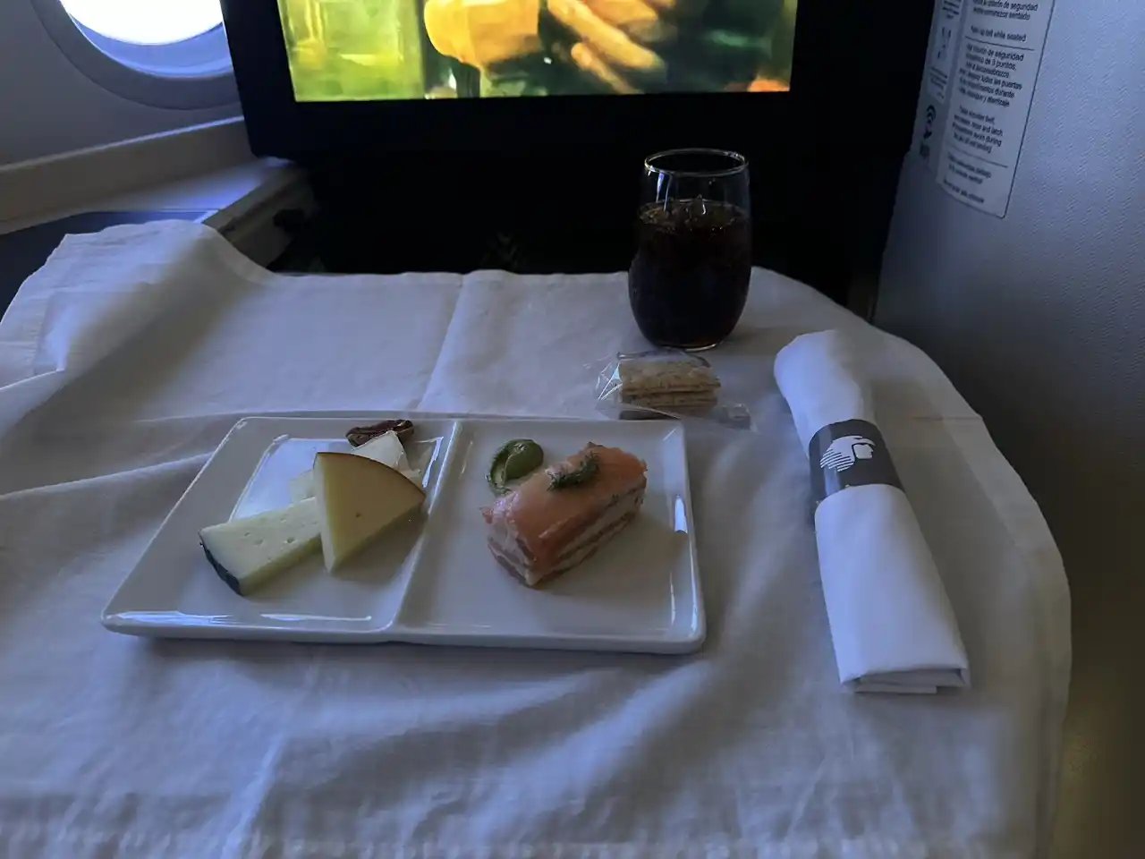 Cena Clase Business Aeroméxico 787-9: Entrada