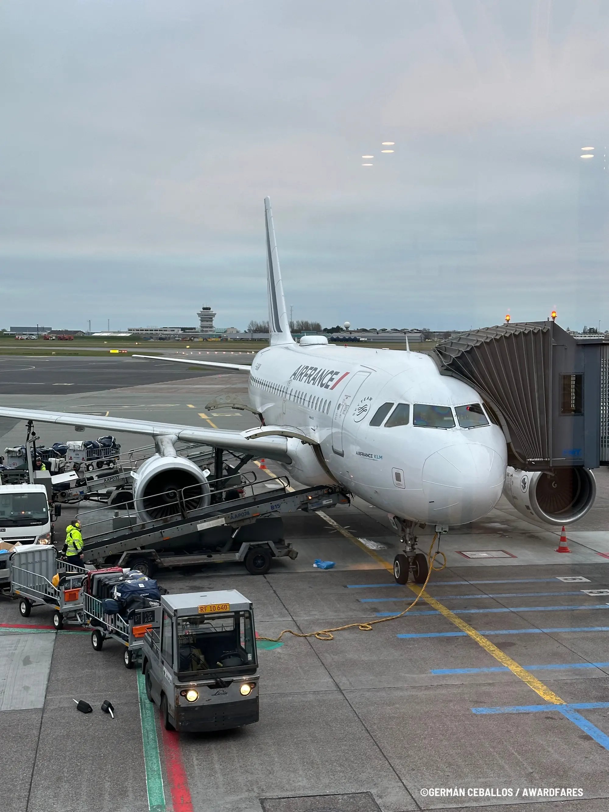 Air France A318 Economy Class from Copenhagen to Paris CDG