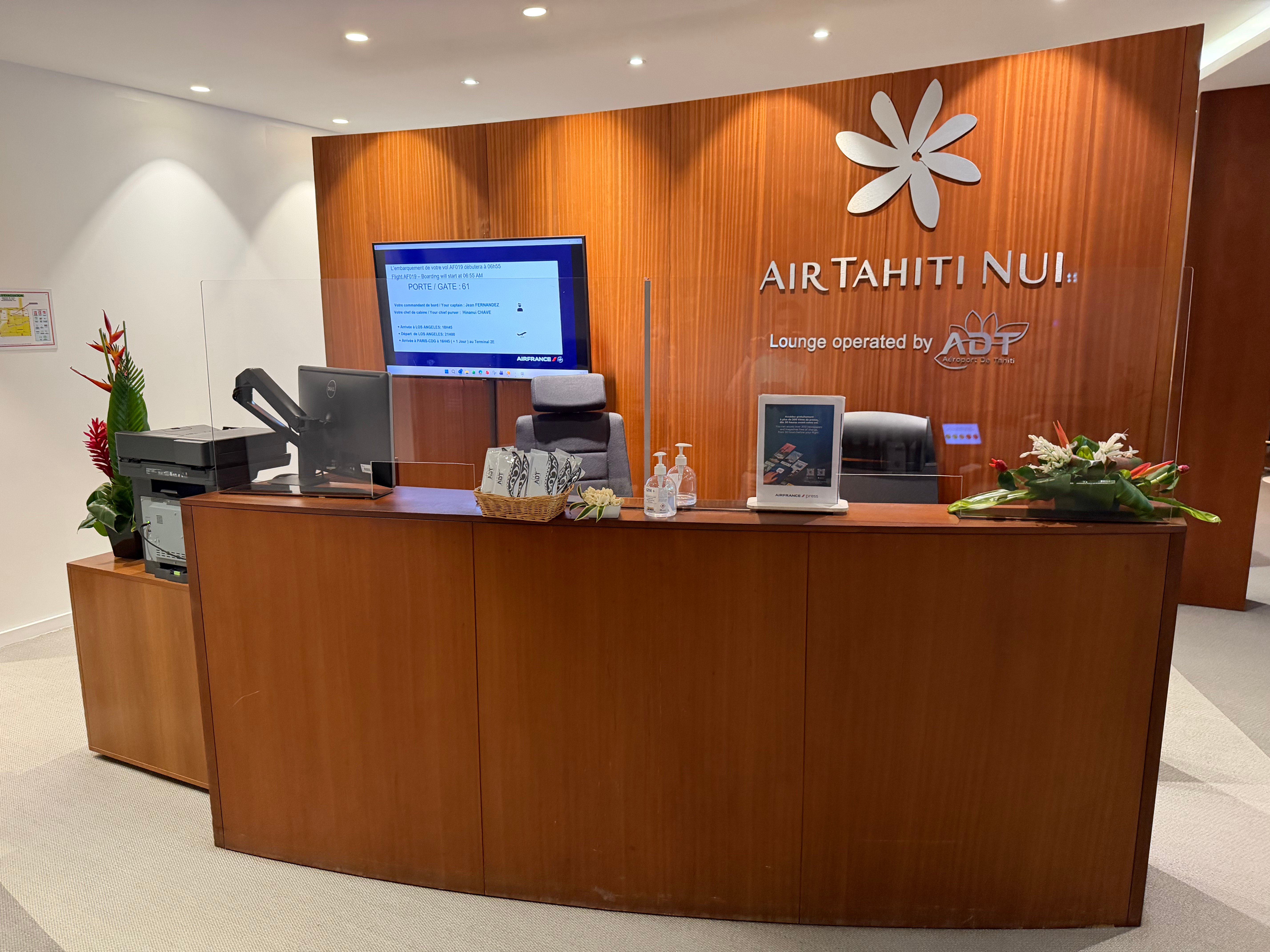 Reception desk inside the Air Tahiti Nui lounge.