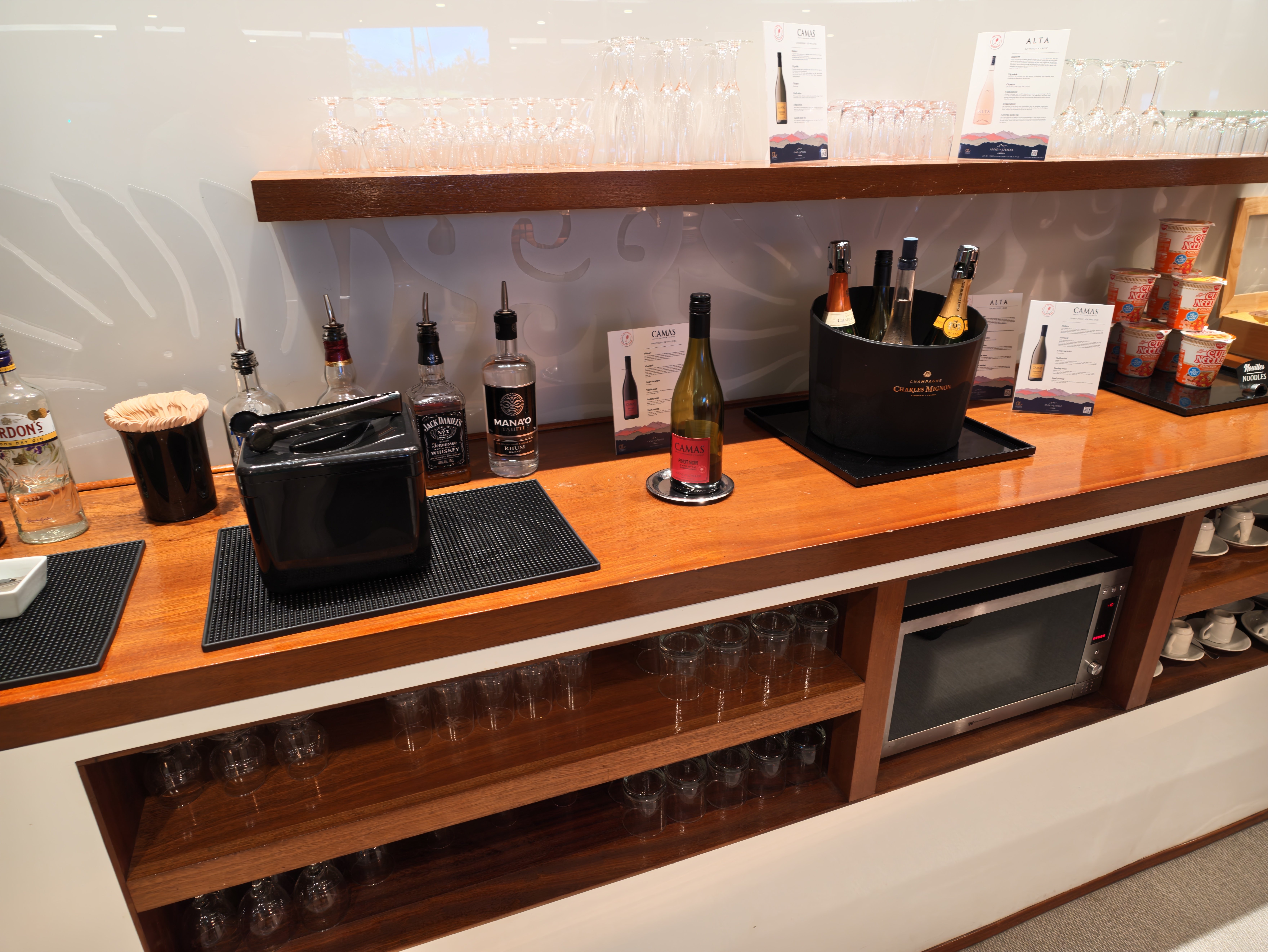 Self service bar in the Air Tahiti Nui lounge.