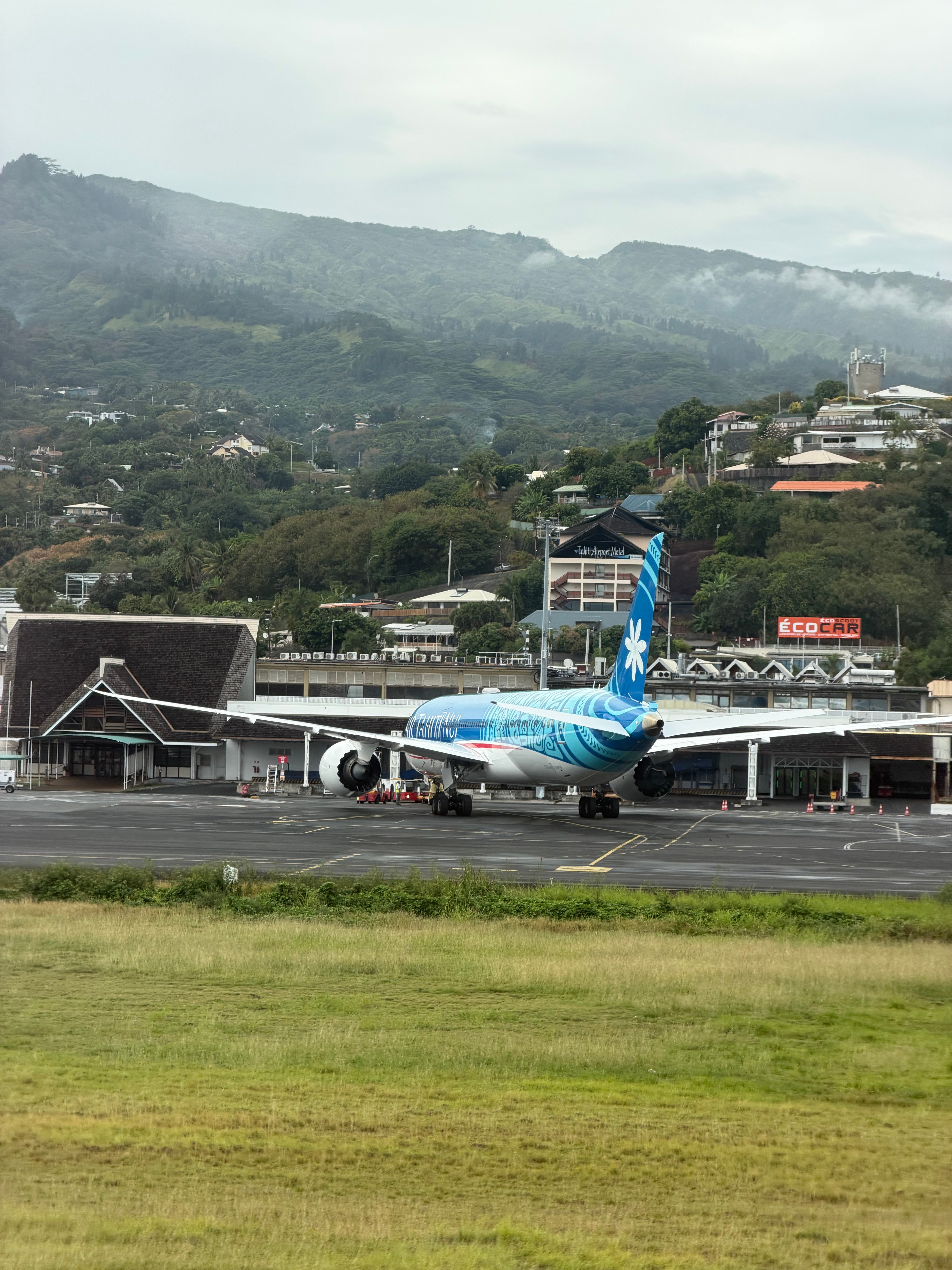 Air Tahiti Nui aircraft seen from my Air France seat.