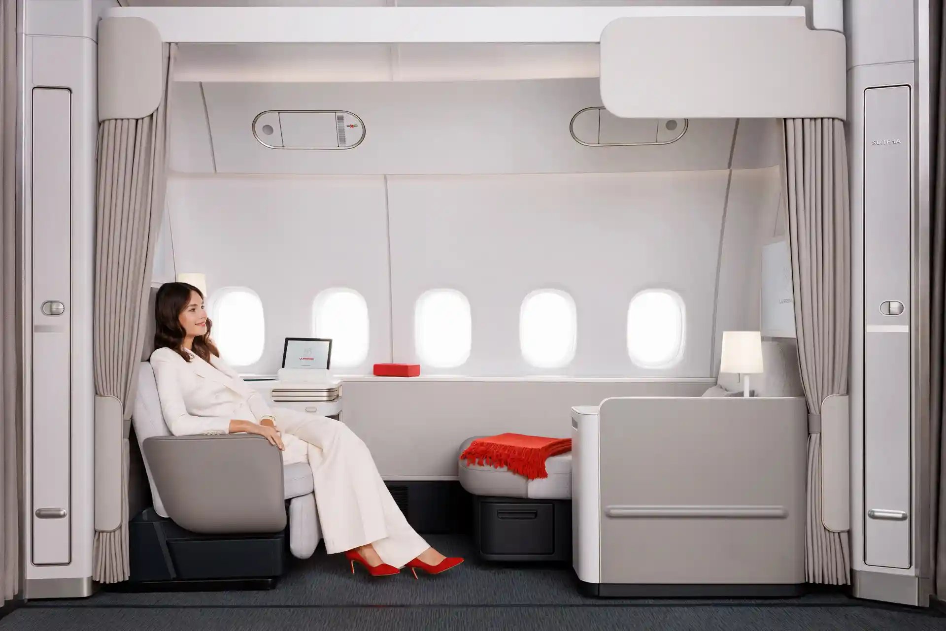 Air France Introduces New La Première First Class Cabin (2025).