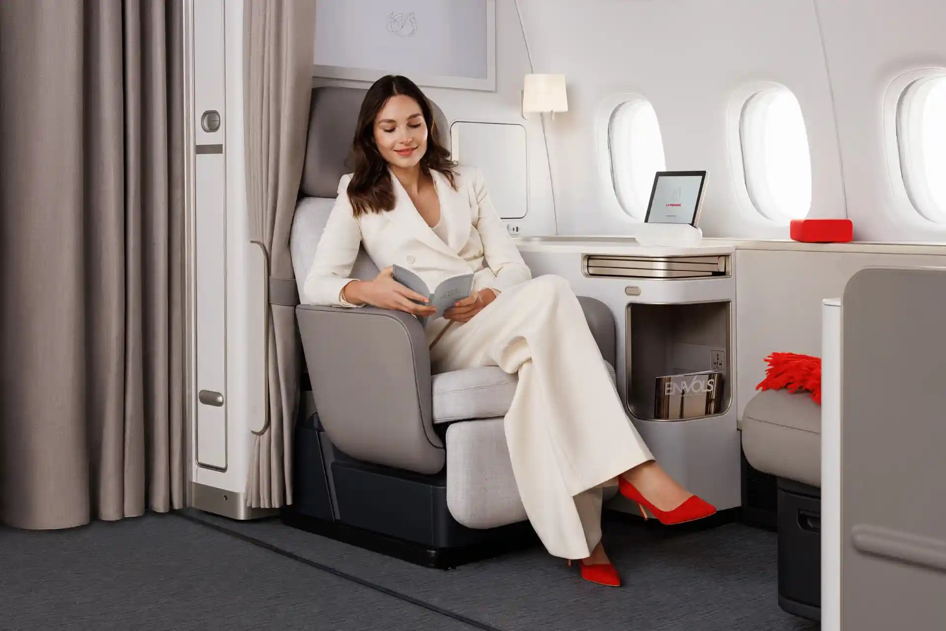 Air France Introduces New La Première First Class Cabin (2025).