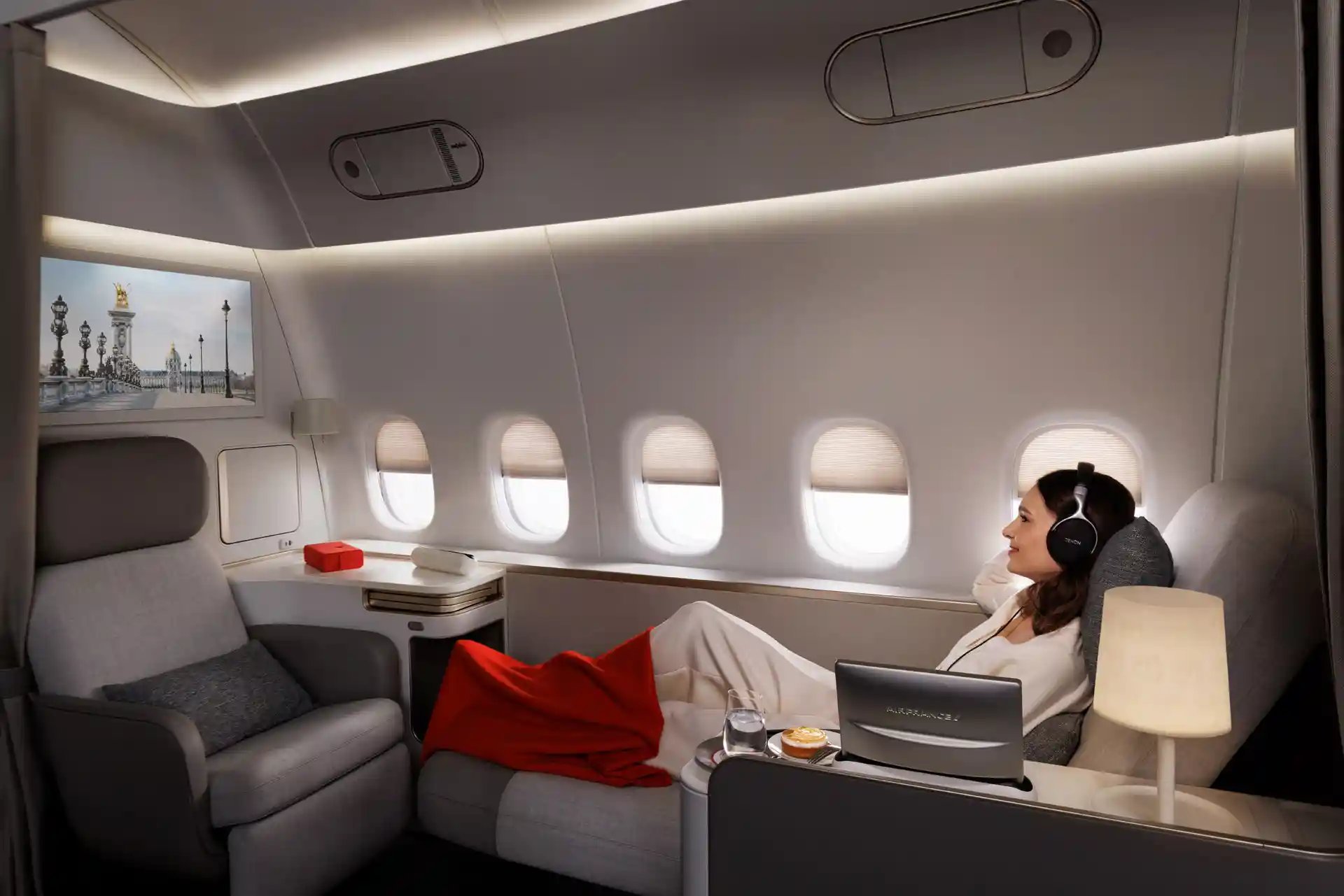 Air France Introduces New La Première First Class Cabin (2025).