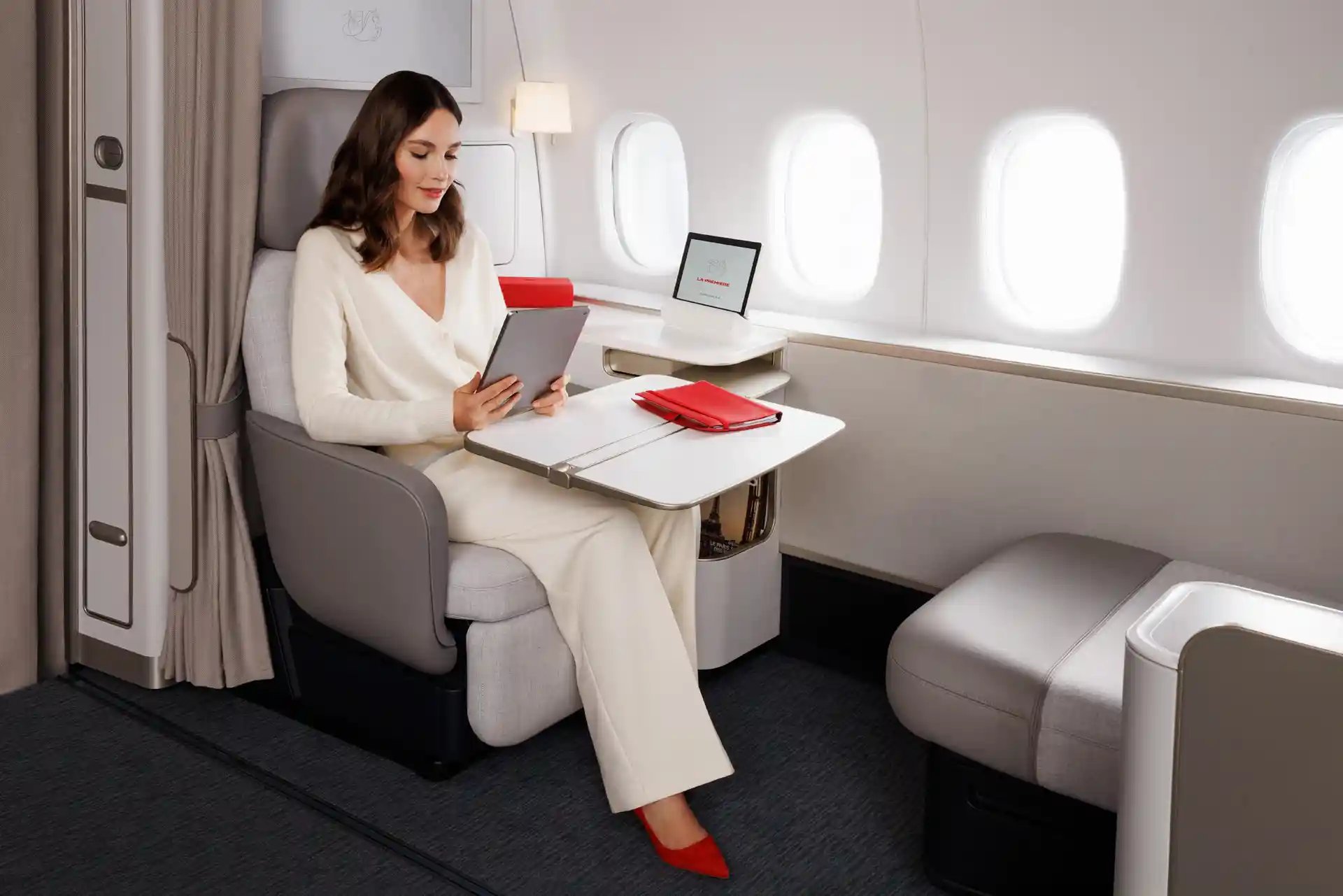 Air France Introduces New La Première First Class Cabin (2025).