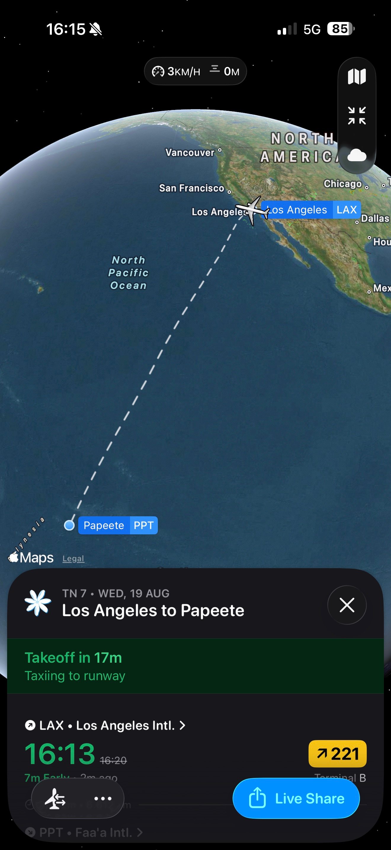 Flight tracking map showing Air Tahiti Nui TN7 taxiing at LAX before departure.