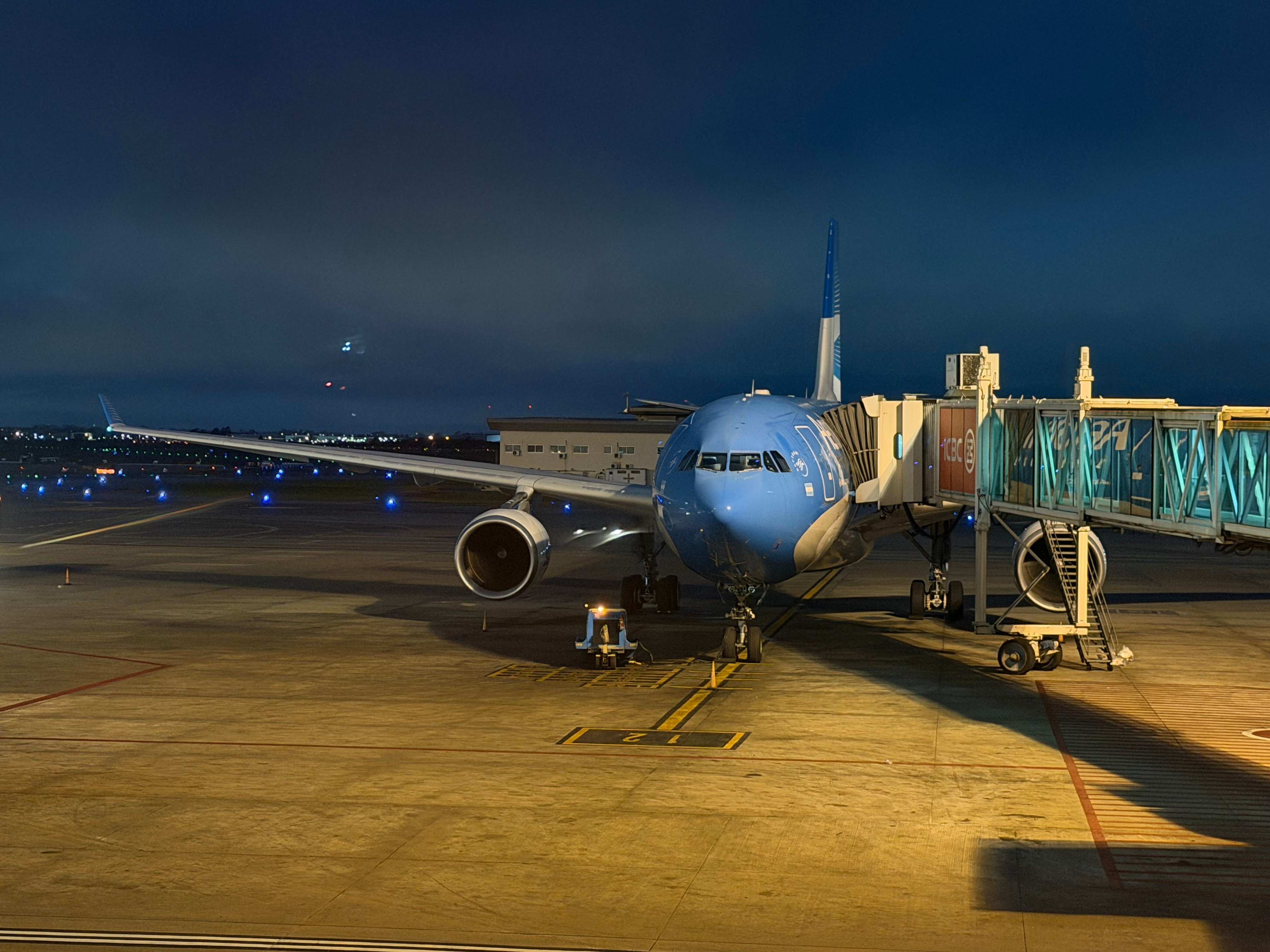 Closer view of an Aerolíneas Argentinas Airbus A330 at the gate in Ezeiza.