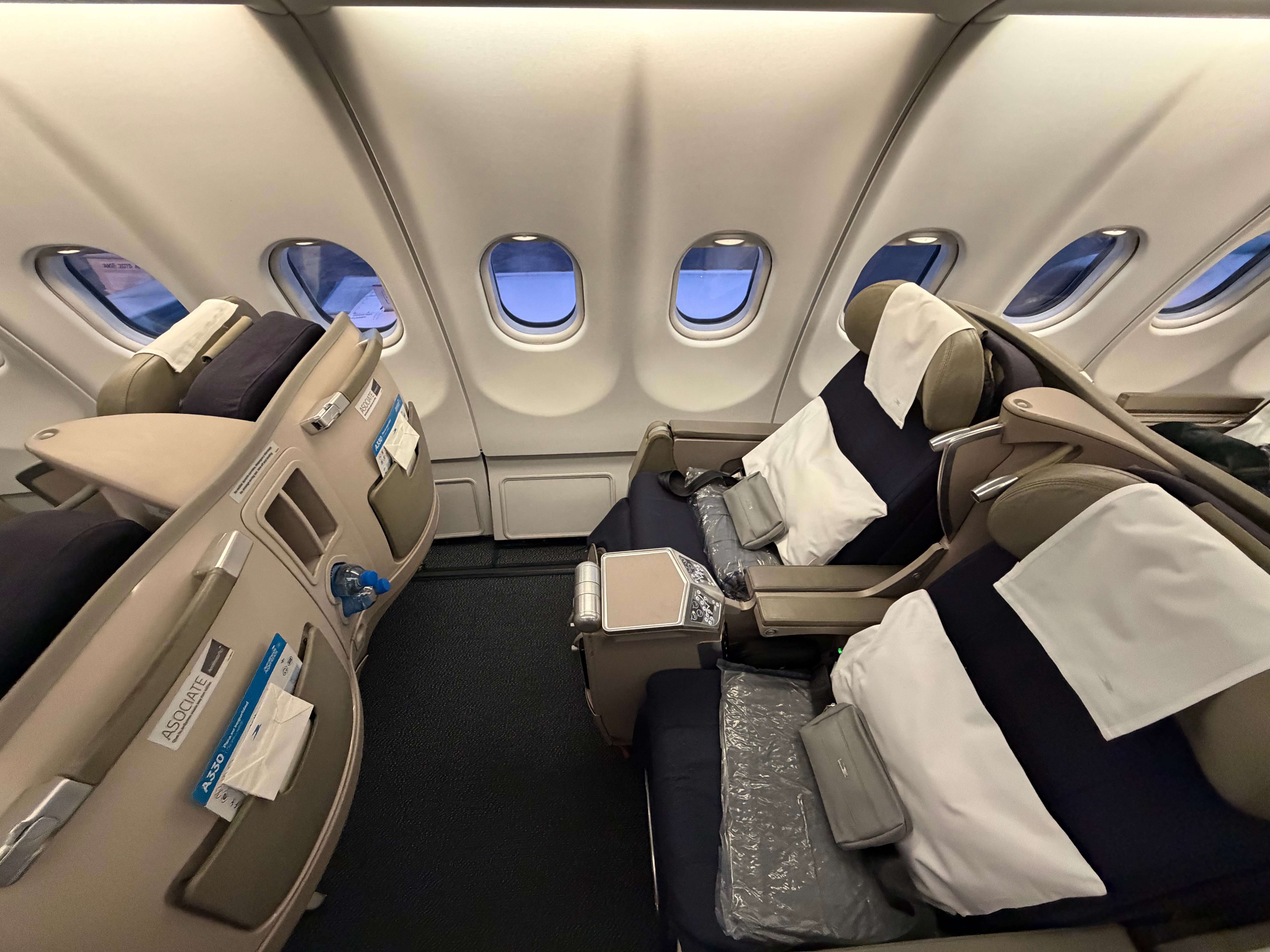 Bulkhead row in the Aerolíneas Argentinas A330 Business Class cabin.