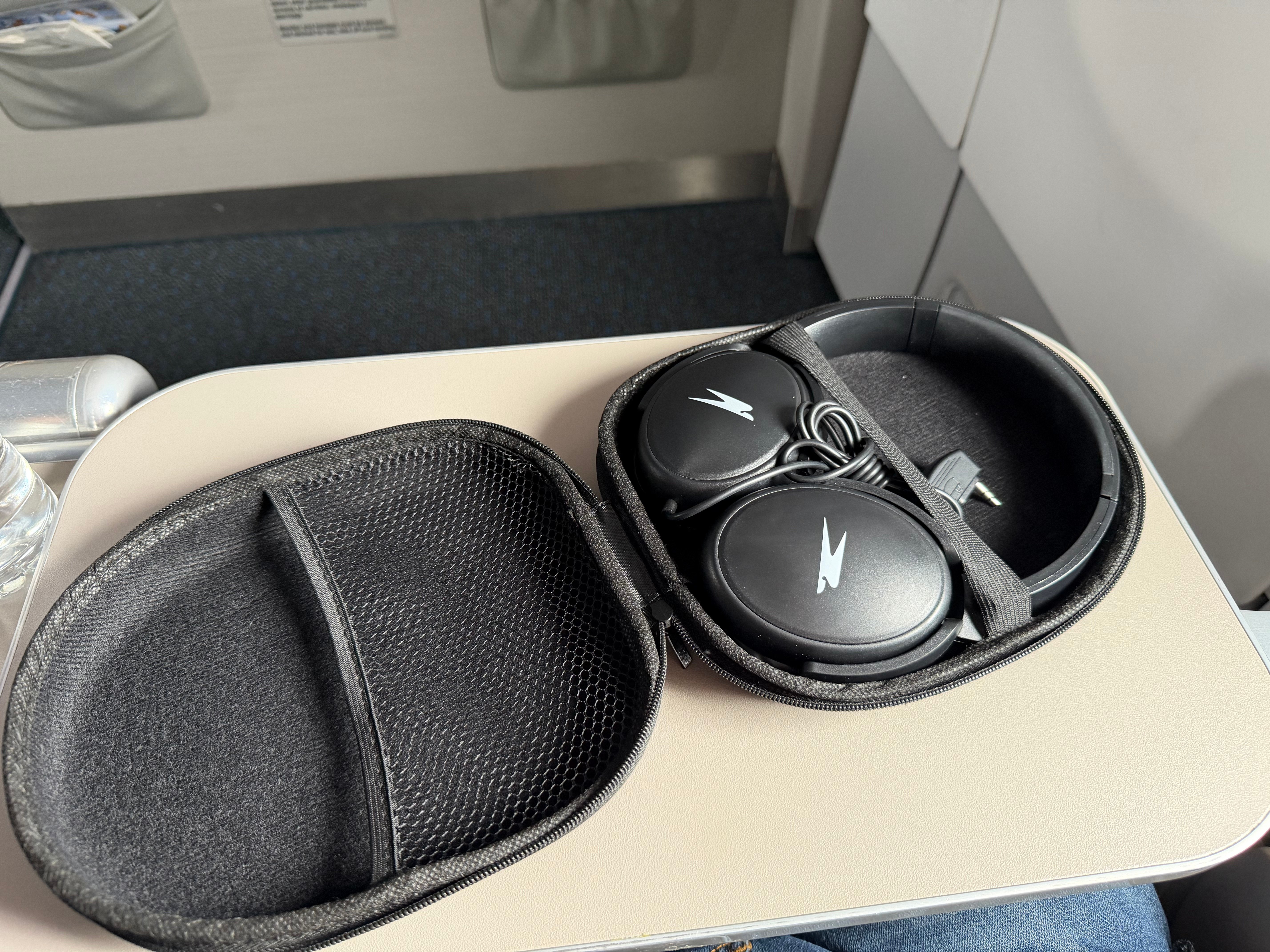 Headphones provided in Aerolíneas Argentinas Business Class.