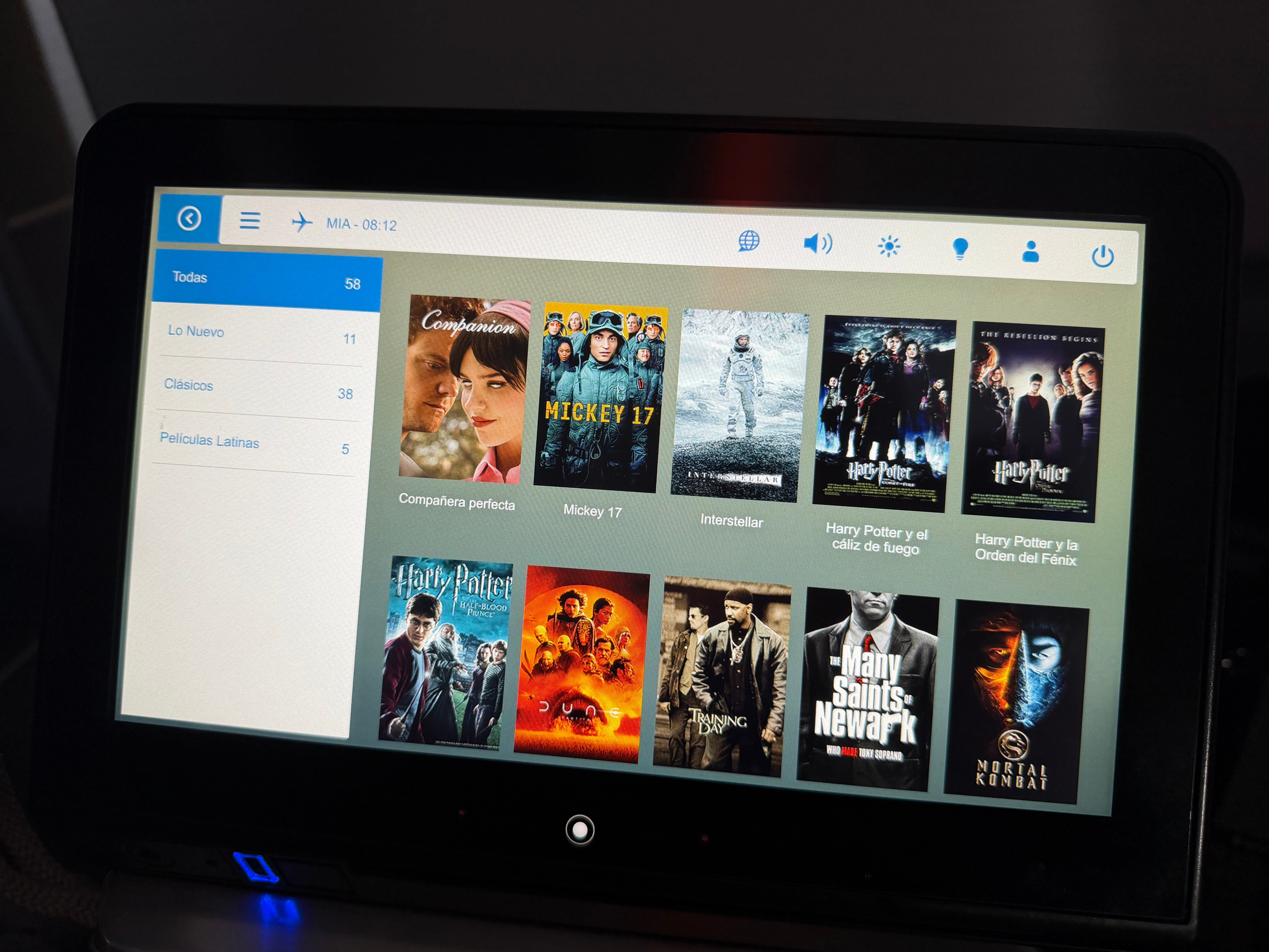 Movie selection on the Aerolíneas Argentinas inflight entertainment system.