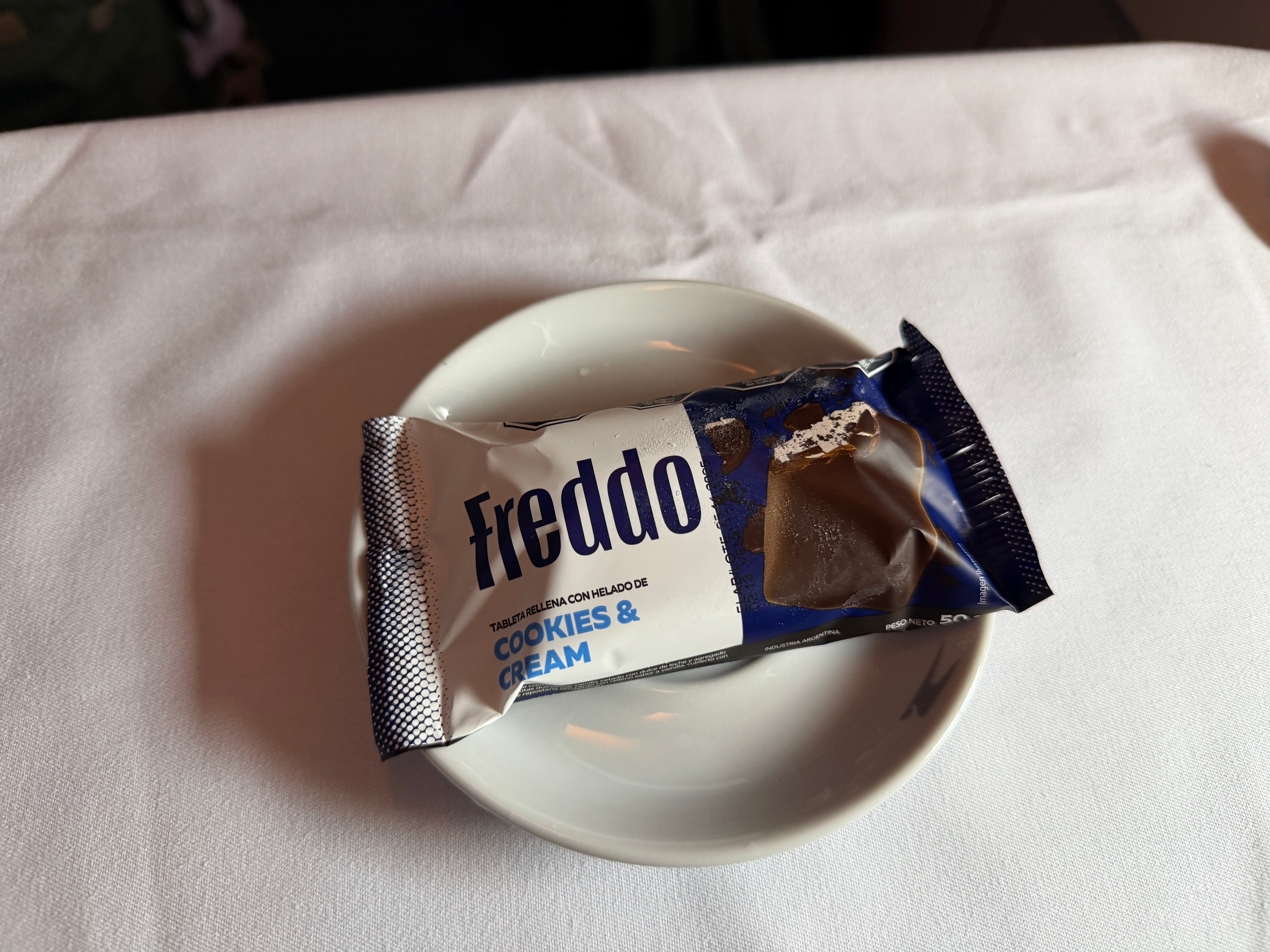 Freddo ice cream served for dessert in Aerolíneas Argentinas Business Class.