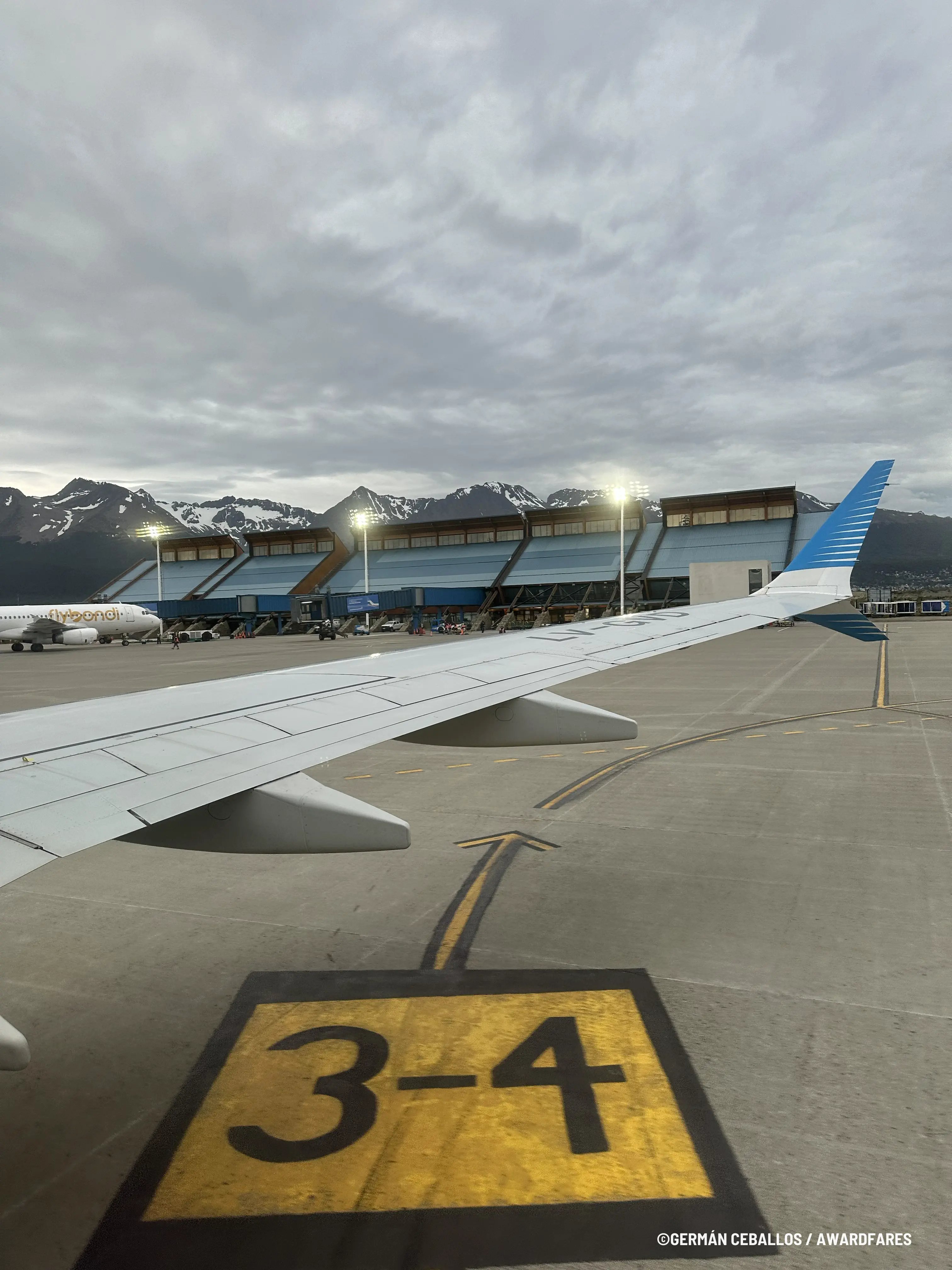 Aerolíneas Argentinas 737 MAX 8 Clase Económica de Buenos Aires a Ushuaia (2025)