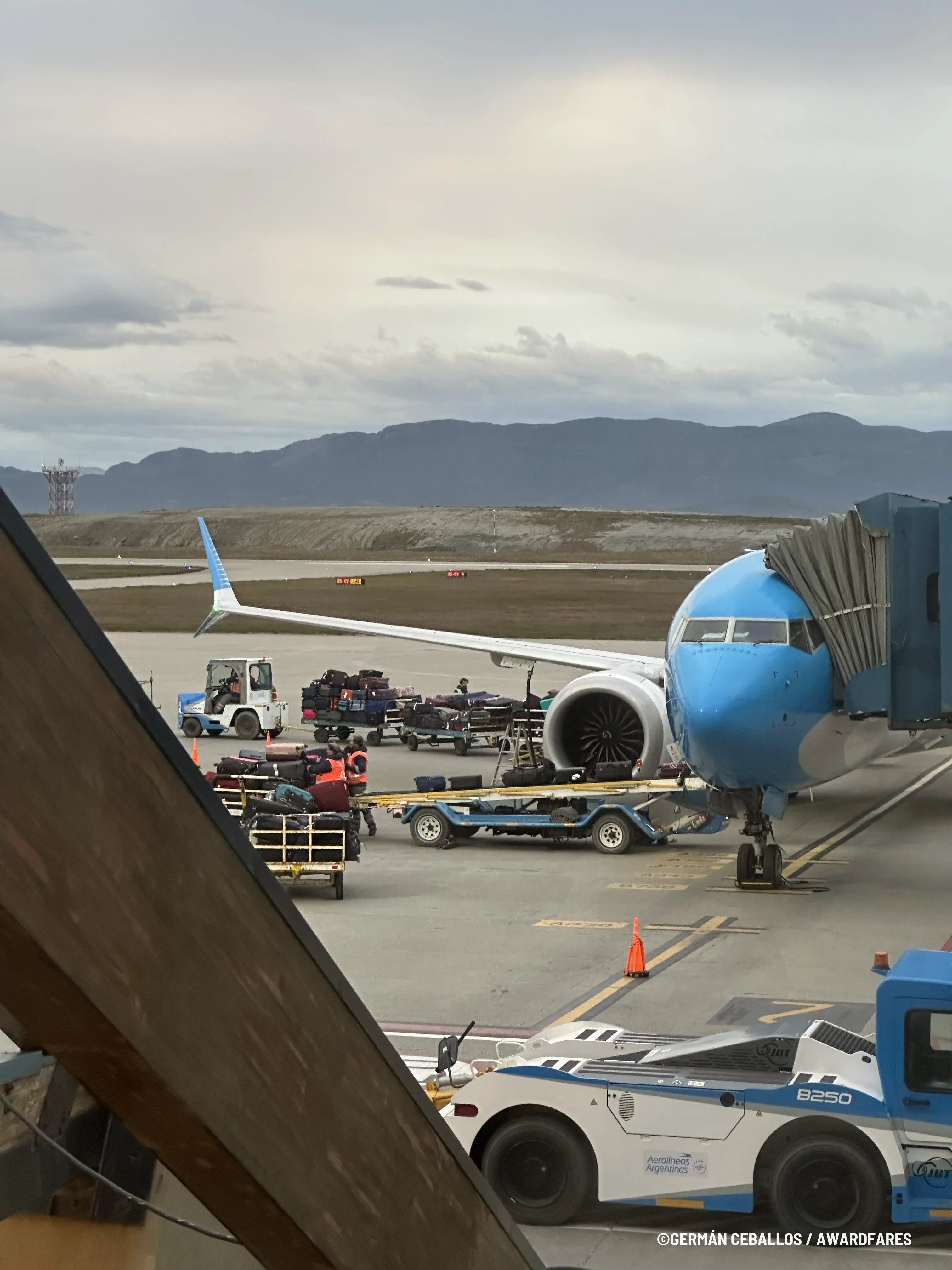 Aerolíneas Argentinas 737 MAX 8 Clase Económica de Buenos Aires a Ushuaia (2025)