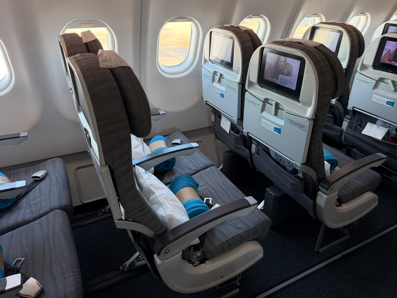 Side view of Aerolíneas Argentinas A330 economy window seats and legroom.