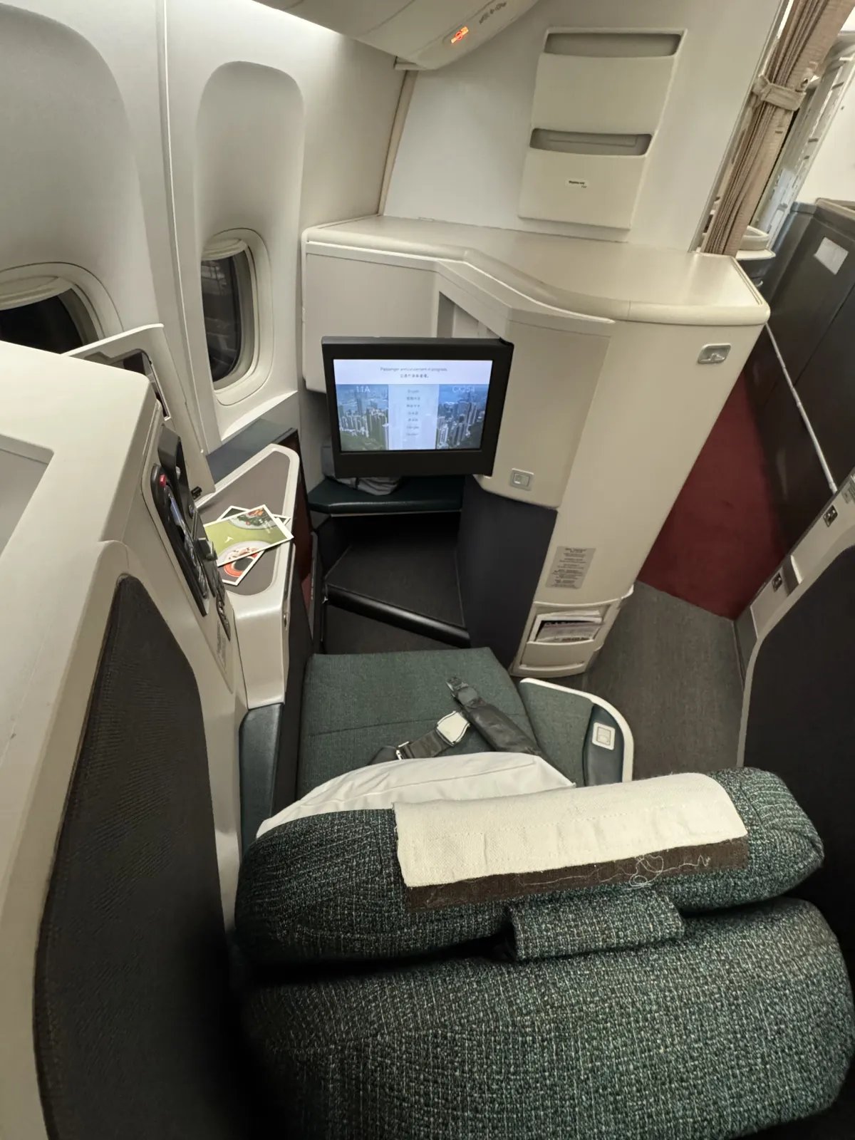 View of the Cathay Pacific Business Class cabin