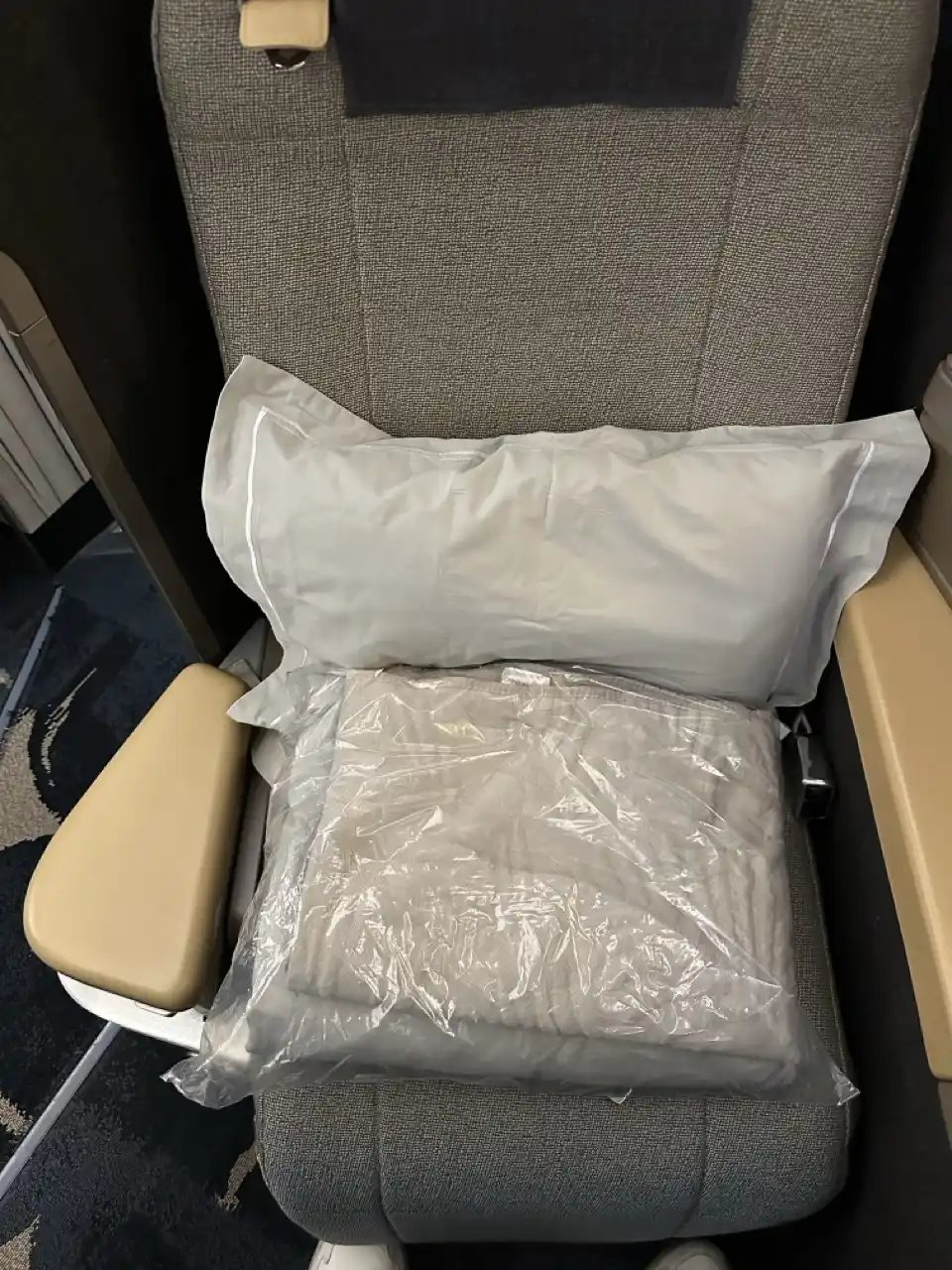 Reseña de China Airlines A350-900 en Clase Business: ropa de cama