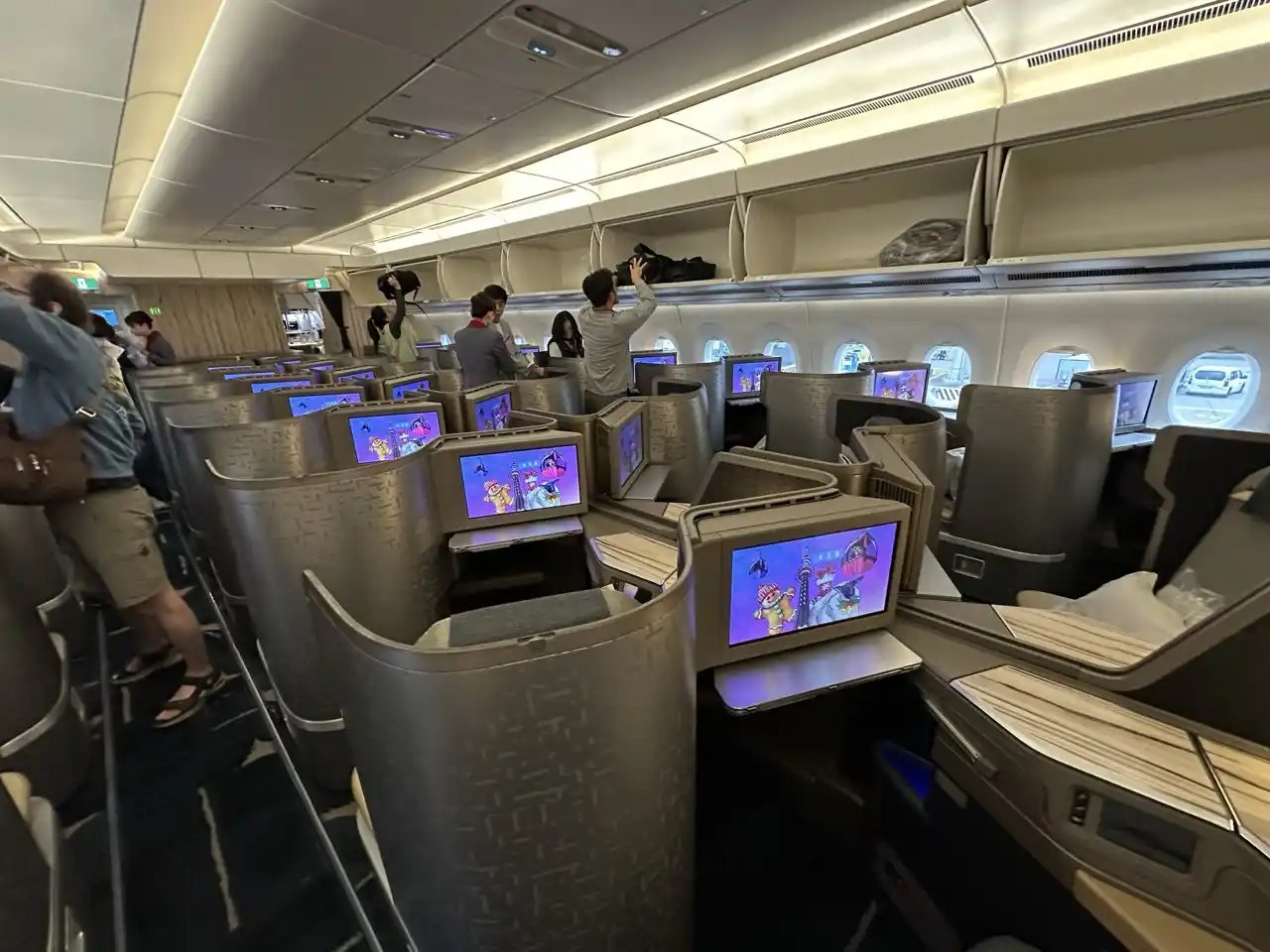 Reseña de China Airlines A350-900 en Clase Business: la cabina