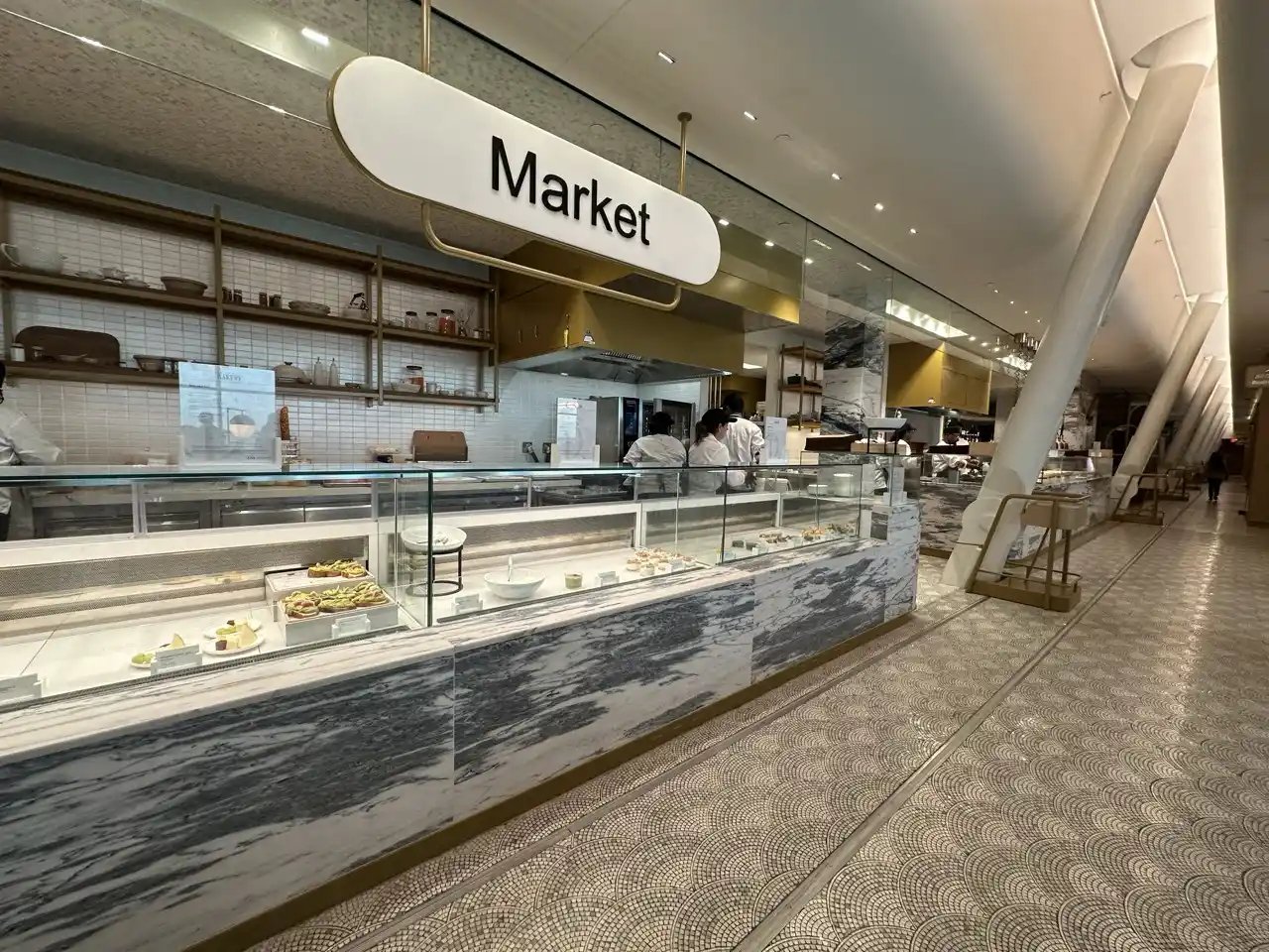 Delta One Lounge JFK: Food Market (Buffet)
