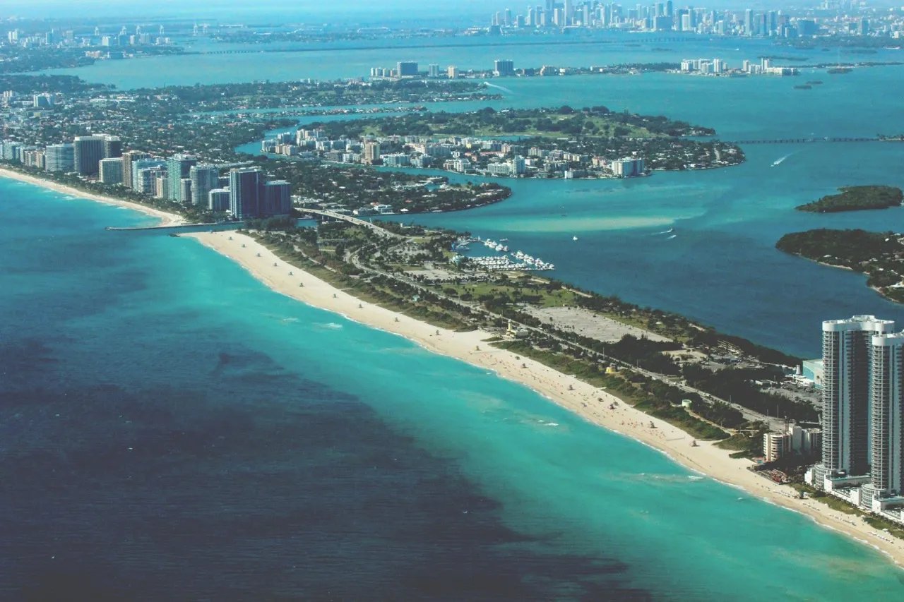 Book SAS Non-stop route to Miami with SAS EuroBonus points.