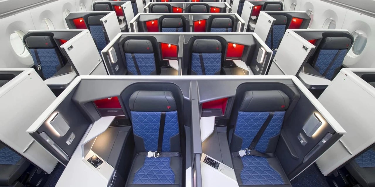 Delta Air Lines Delta One Buiness Class.