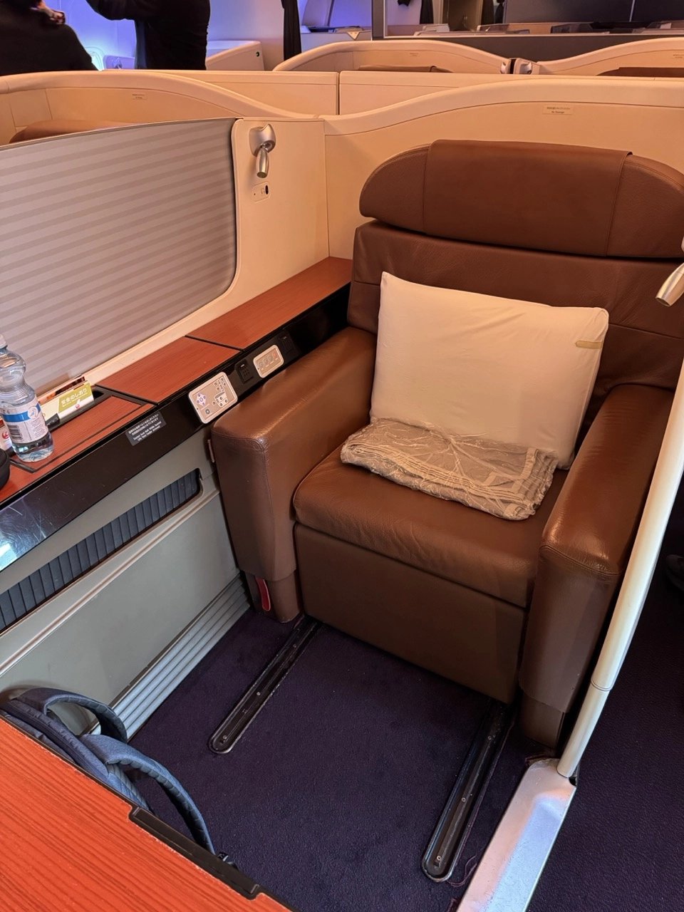 JAL First Class Suite 1D on the Boeing 777-300ER