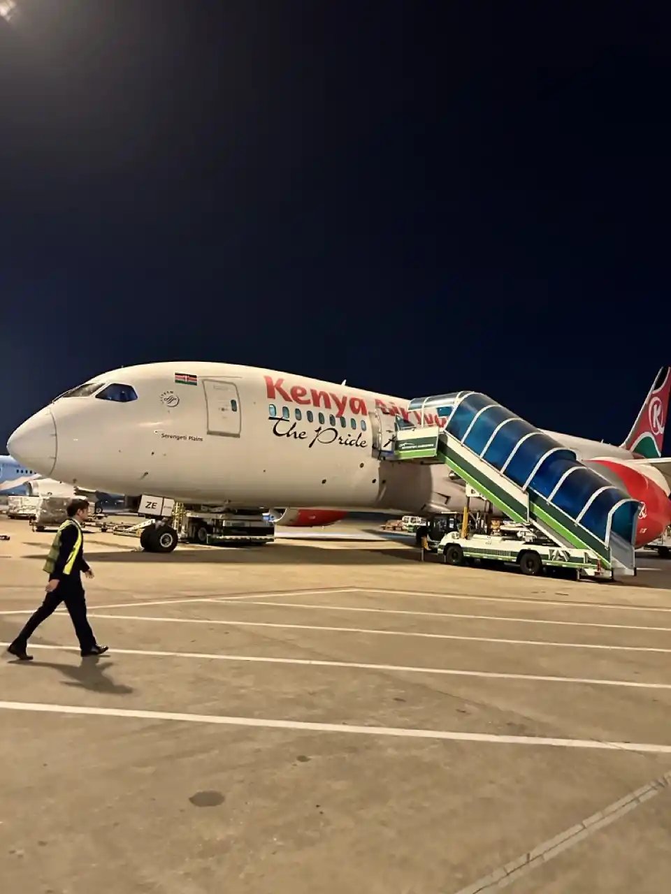 Reseña de Kenya Airways 787-8 en Clase Económica de Guangzhou a Bangkok