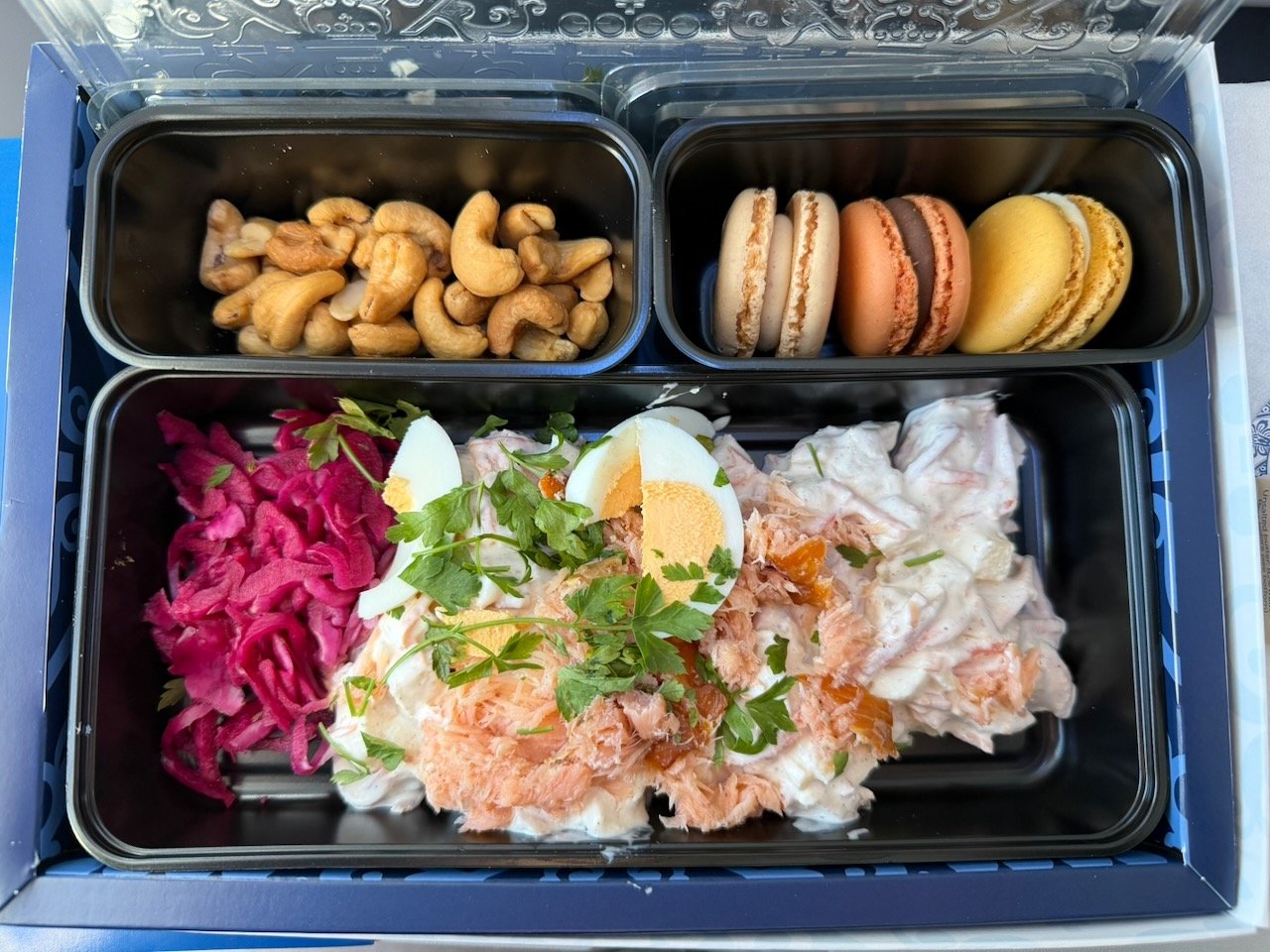KLM ARN AMS meal with snacks on the KLM Amsterdam to Buenos Aires review.