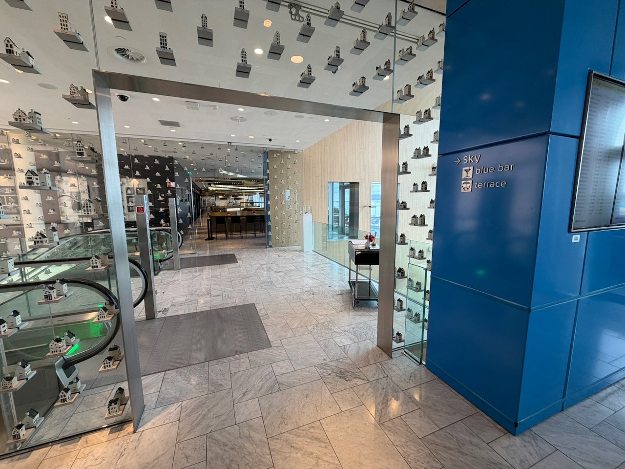Amsterdam KLM crown lounge entrance doors on the KLM Amsterdam to Buenos Aires review.