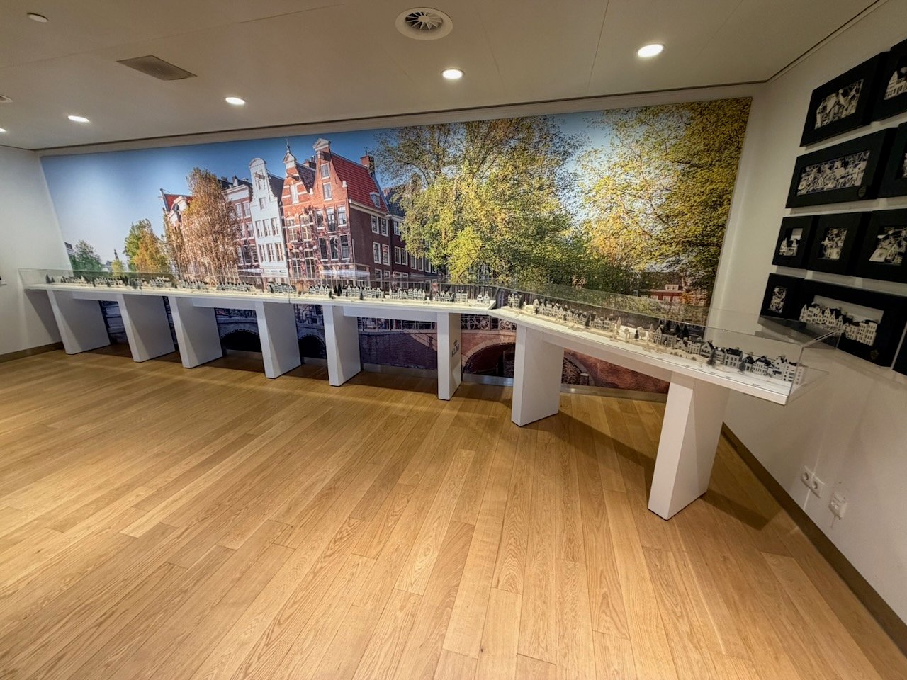 Amsterdam KLM crown lounge city mural on the KLM Amsterdam to Buenos Aires review.