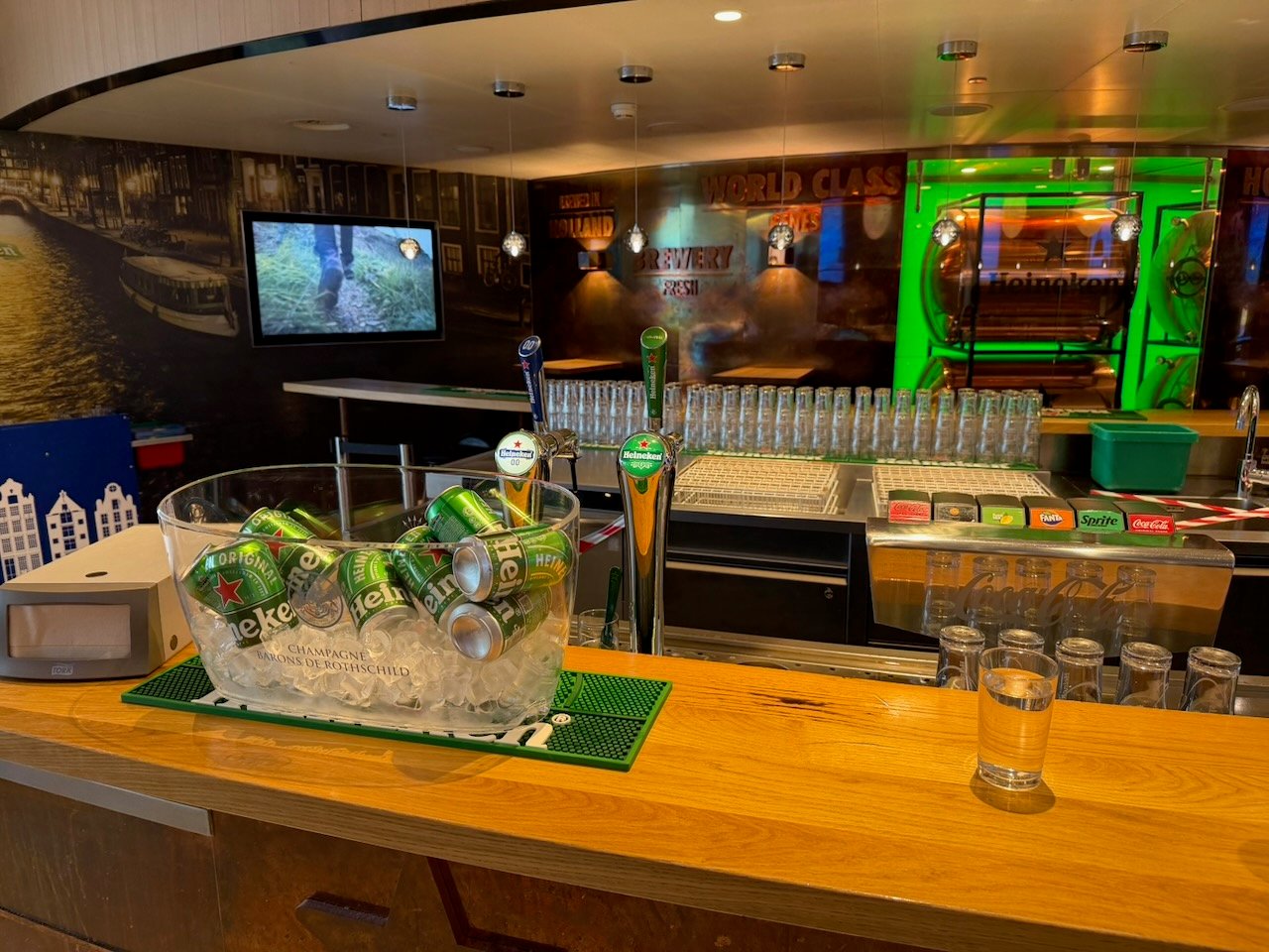 Amsterdam KLM crown lounge Heineken bar on the KLM Amsterdam to Buenos Aires review.