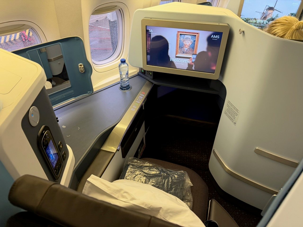 KLM AMS EZE business class footwell on the KLM Amsterdam to Buenos Aires review.