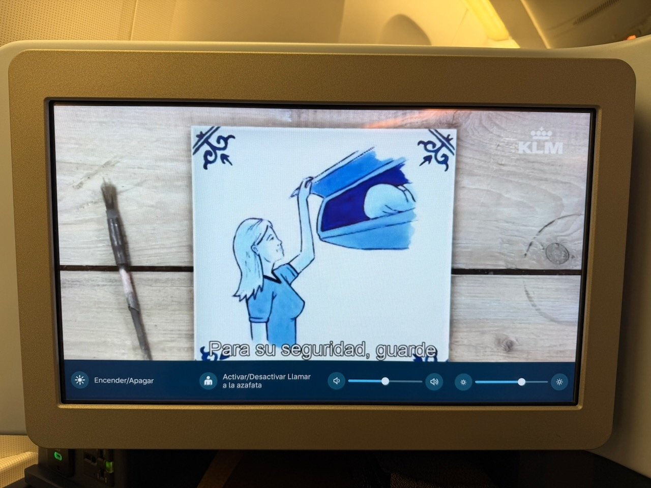 KLM AMS EZE safety video on the KLM Amsterdam to Buenos Aires review.