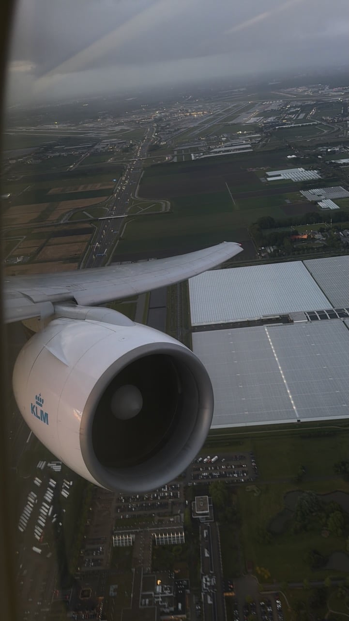 KLM AMS EZE climb out wing view on the KLM Amsterdam to Buenos Aires review.