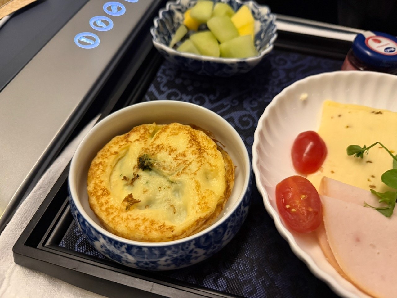KLM AMS EZE breakfast omelette on the KLM Amsterdam to Buenos Aires review.