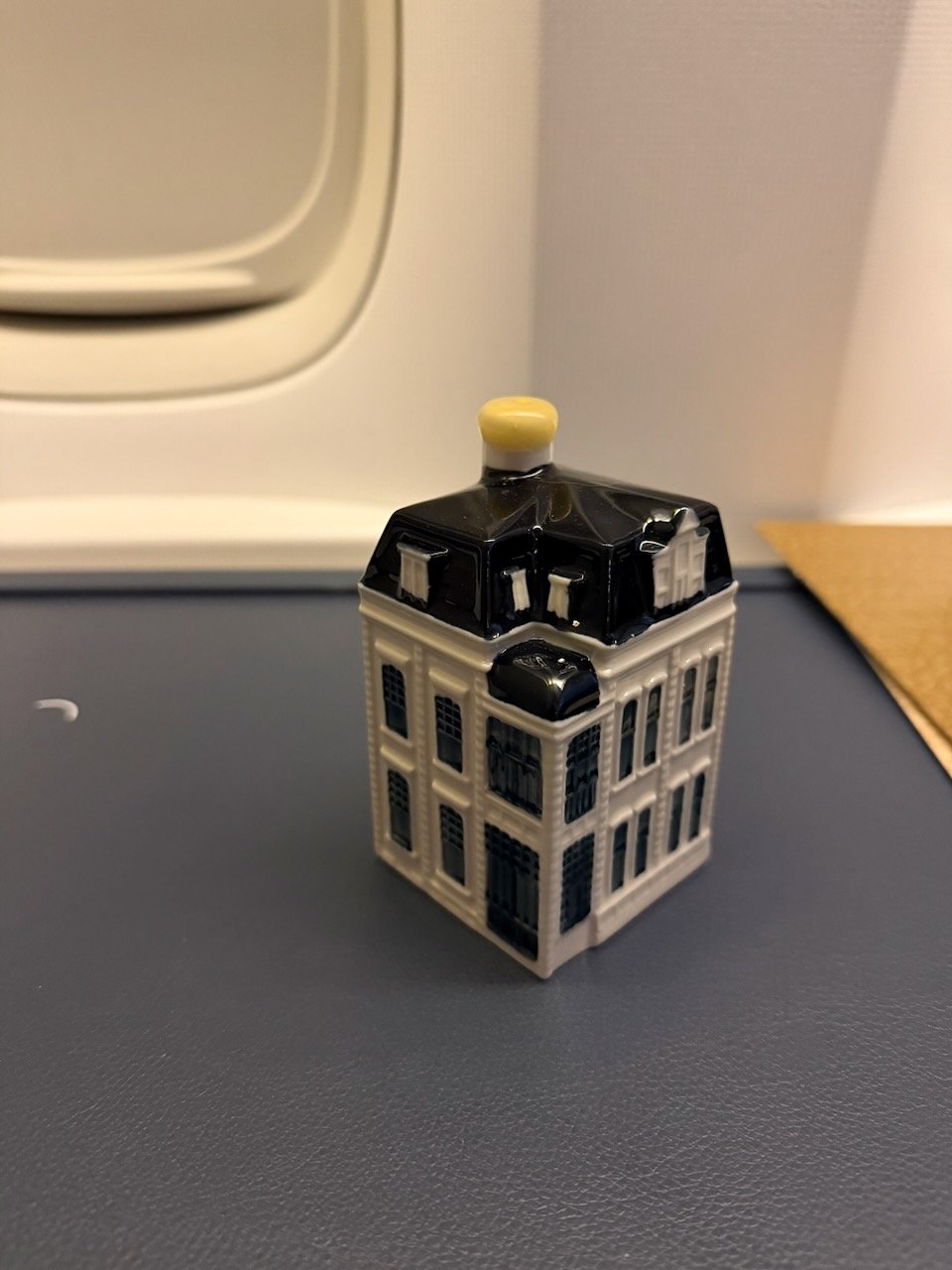KLM AMS EZE Delft house gift on the KLM Amsterdam to Buenos Aires review.