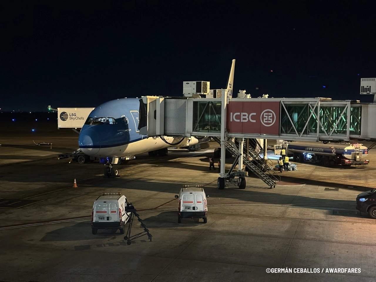 KLM 787-9 World Business Class: Buenos Aires to Santiago.