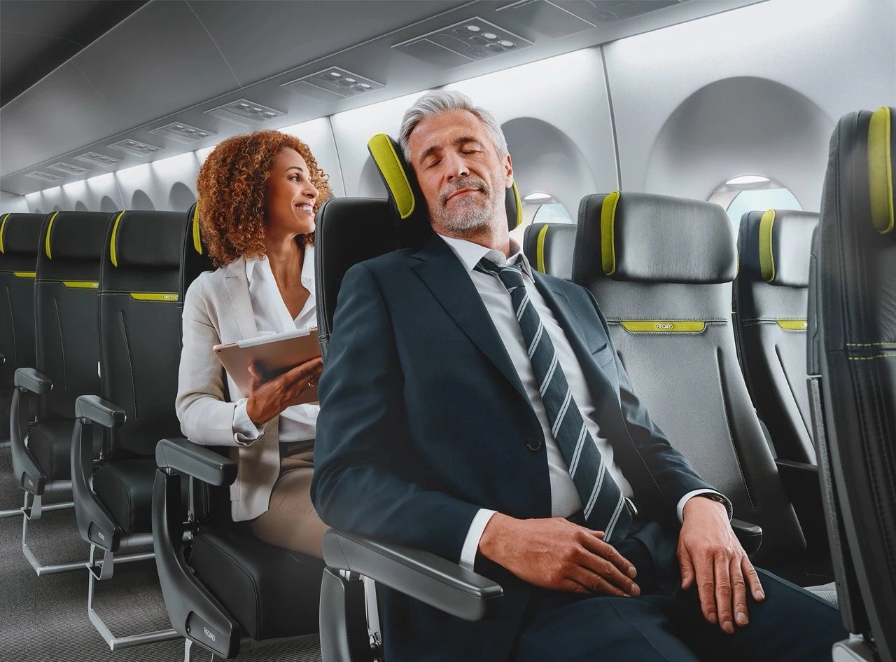 KLM A321neo Recaro BL3710 seat.