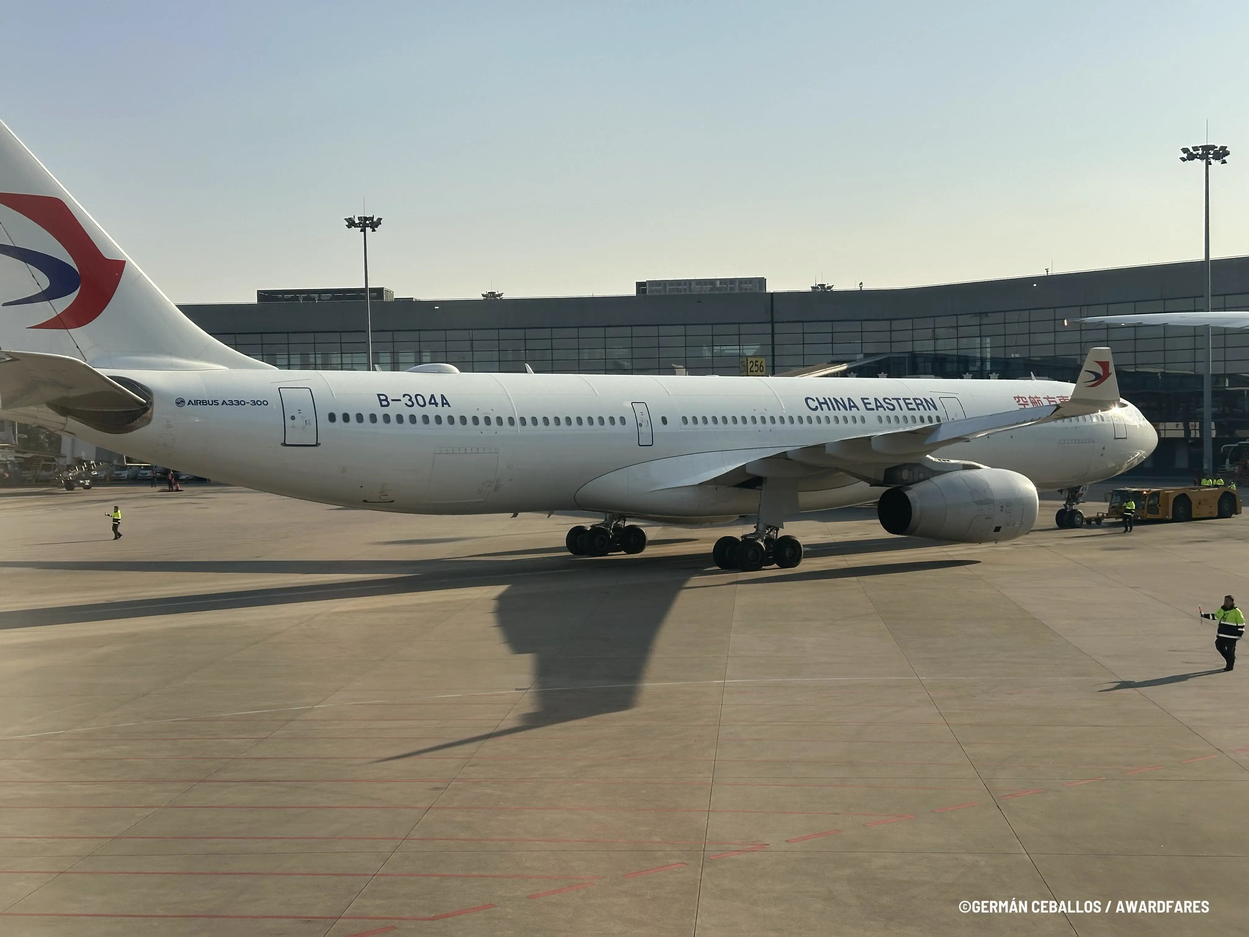China Eastern Clase Económica 777-300ER: Pekín a Shanghái