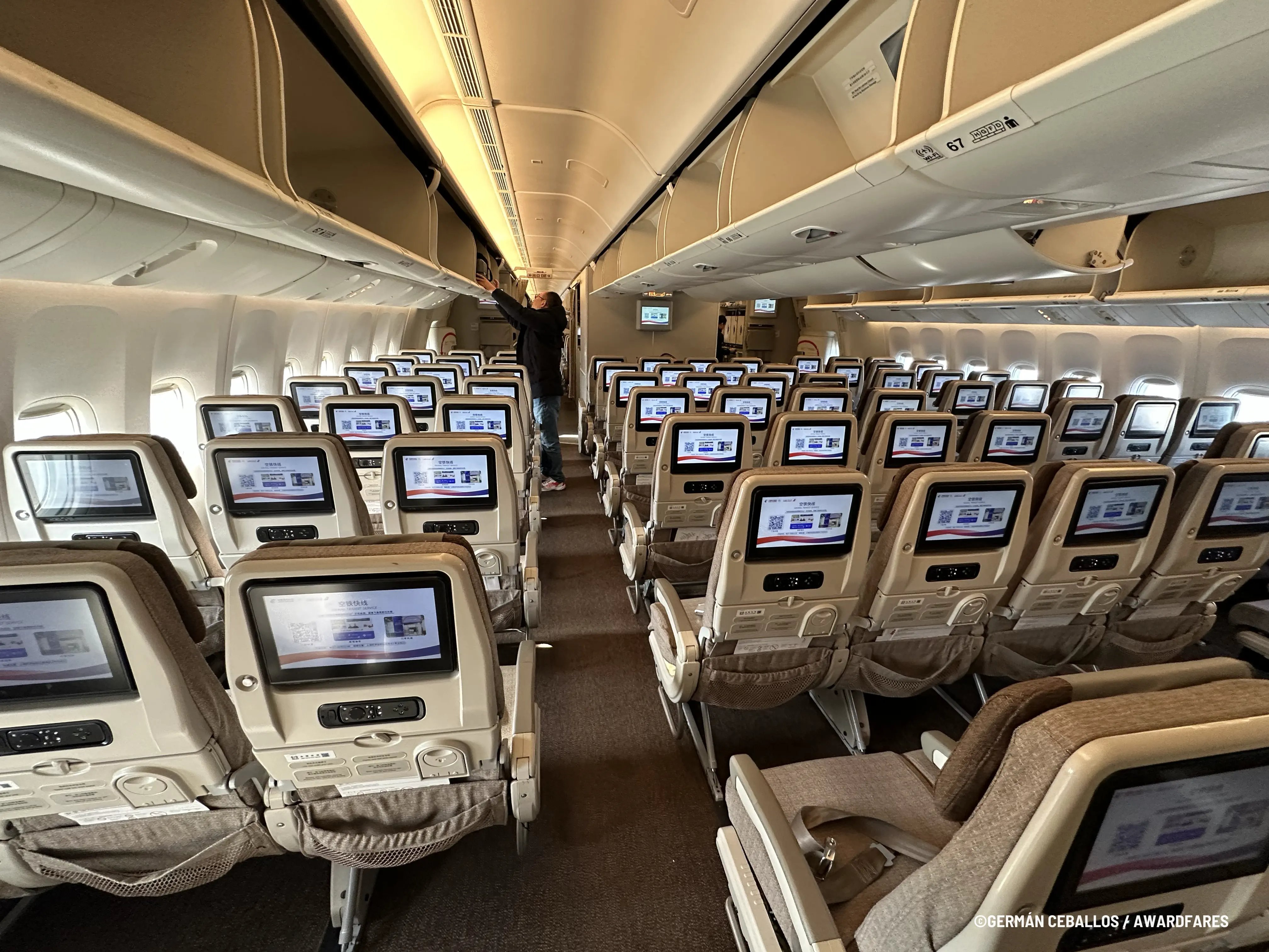 China Eastern Clase Económica 777-300ER: Pekín a Shanghái