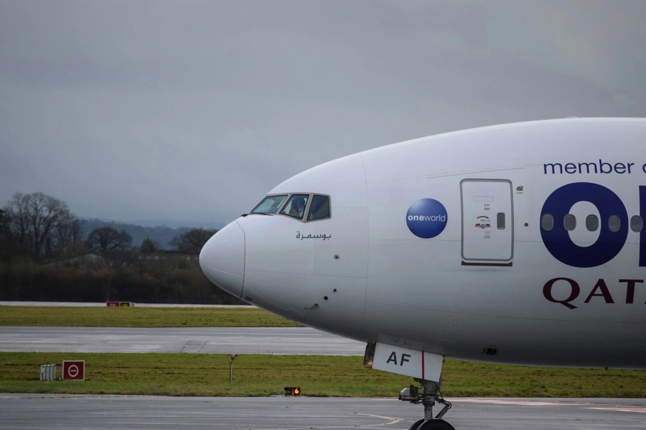 Qatar Airways 777 member of oneworld.