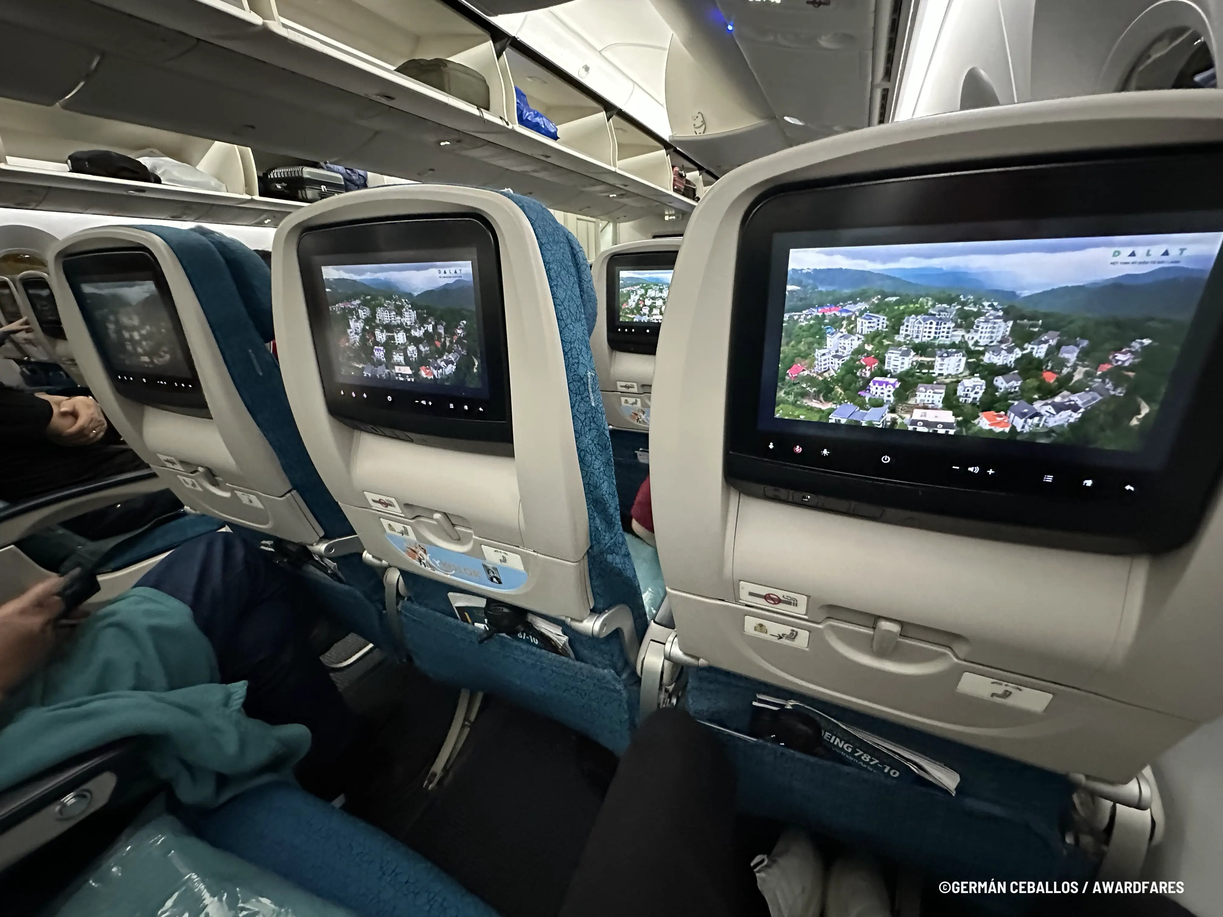 Cabina de Clase Económica de Vietnam Airlines (787-10) Ho Chi Minh a Seúl